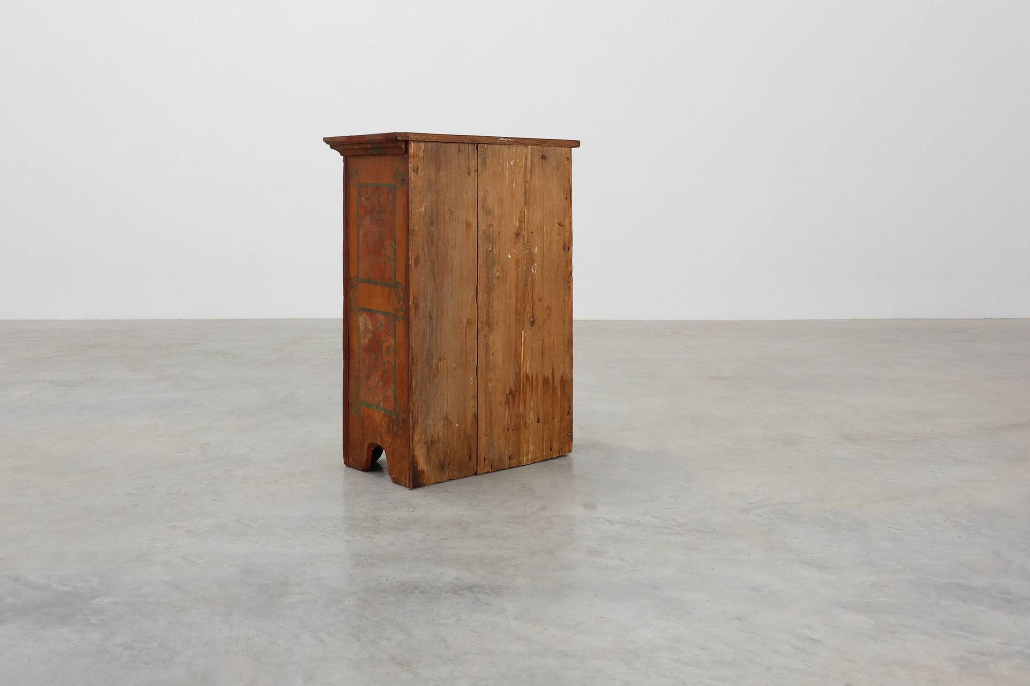 Petit cabinet en chêne ancien, France, XVIIIe siècle