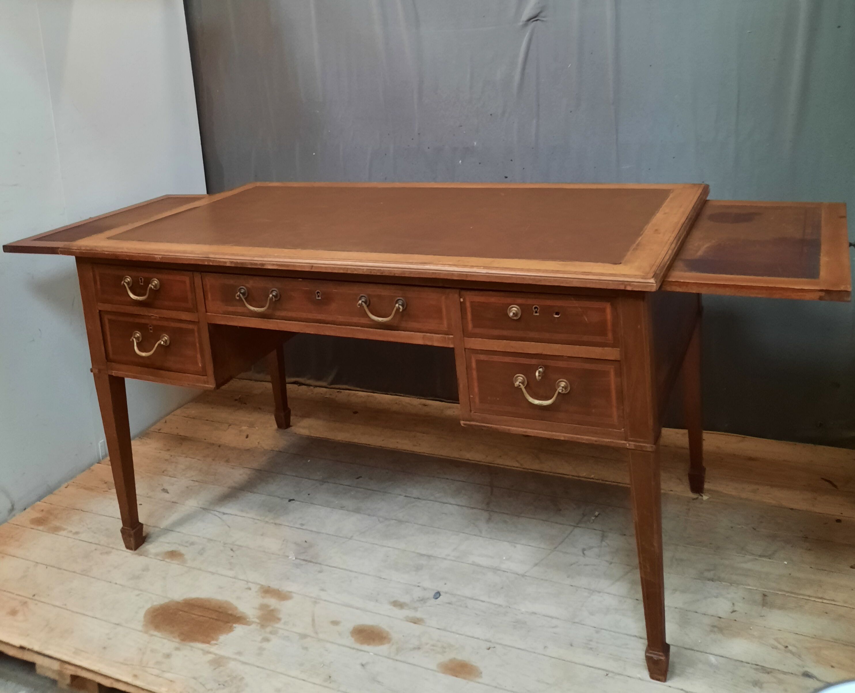 Bureau plat de la maison "Gouffe"