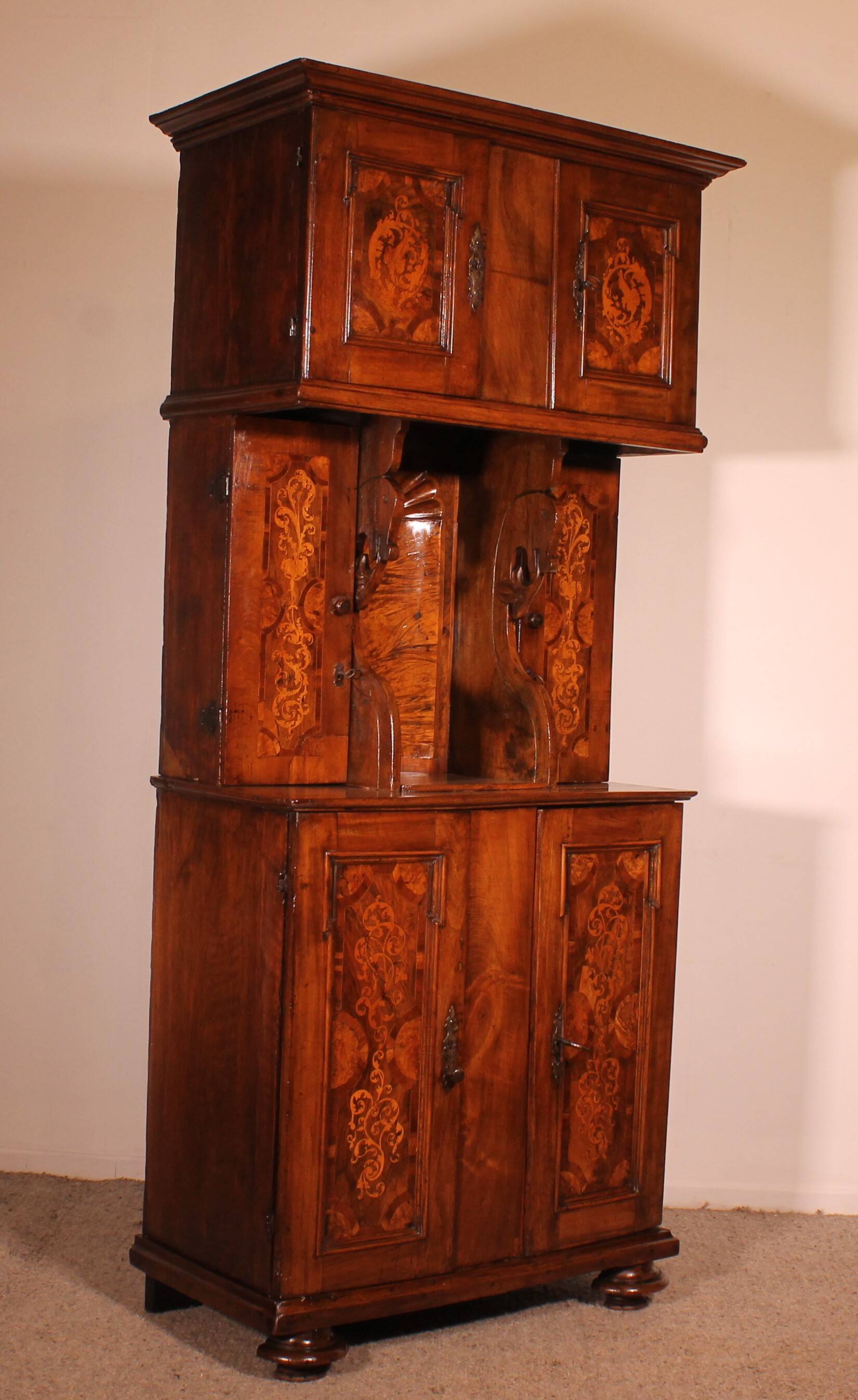 Buffet with 6 Doors in Walnut, dated 1639