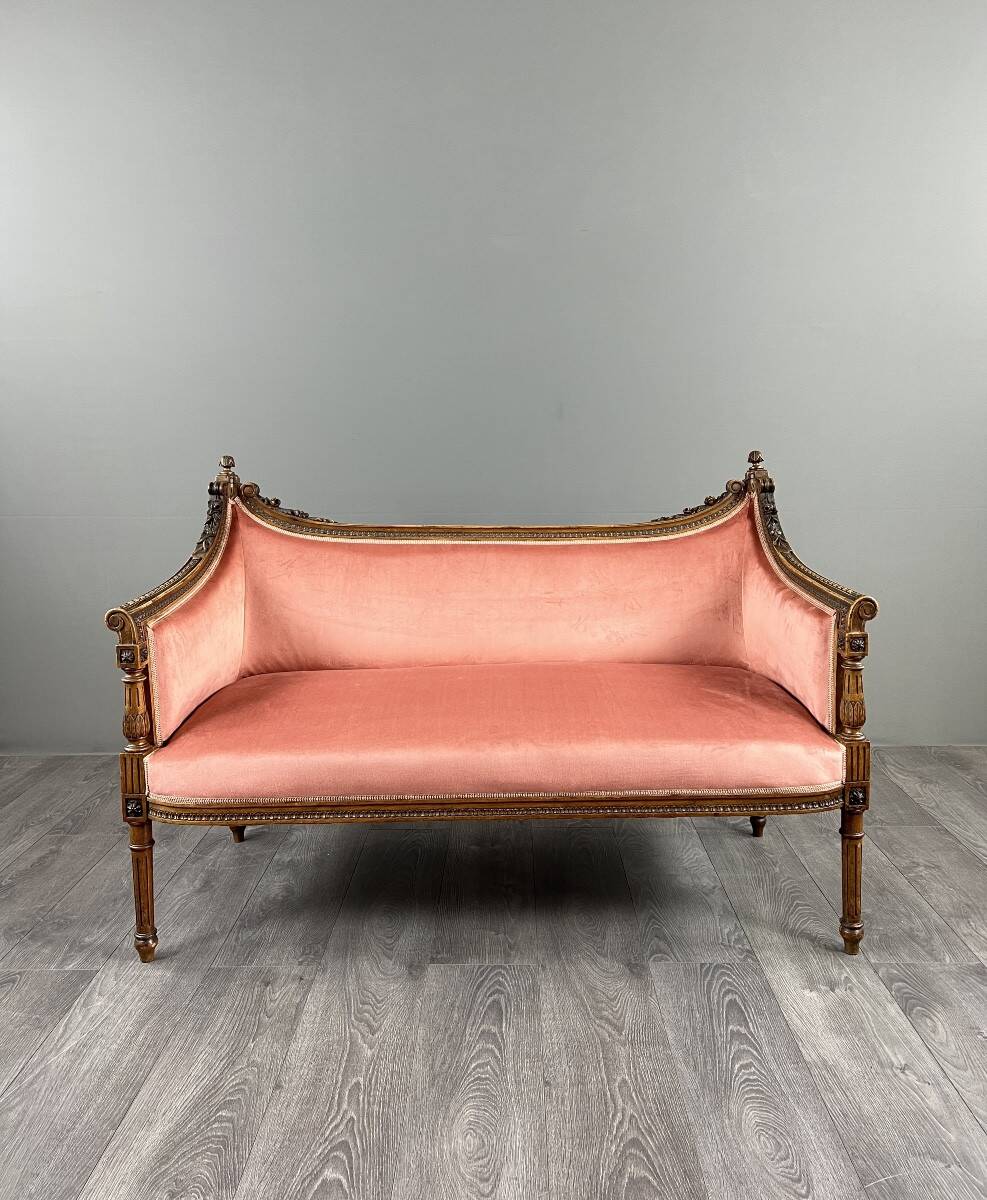 Louis XVI style canapé in carved wood and velvet, 20th century