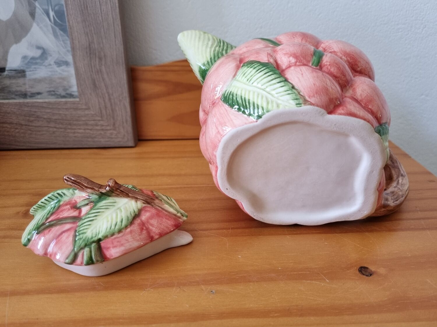 Teapot in Slip Very good condition