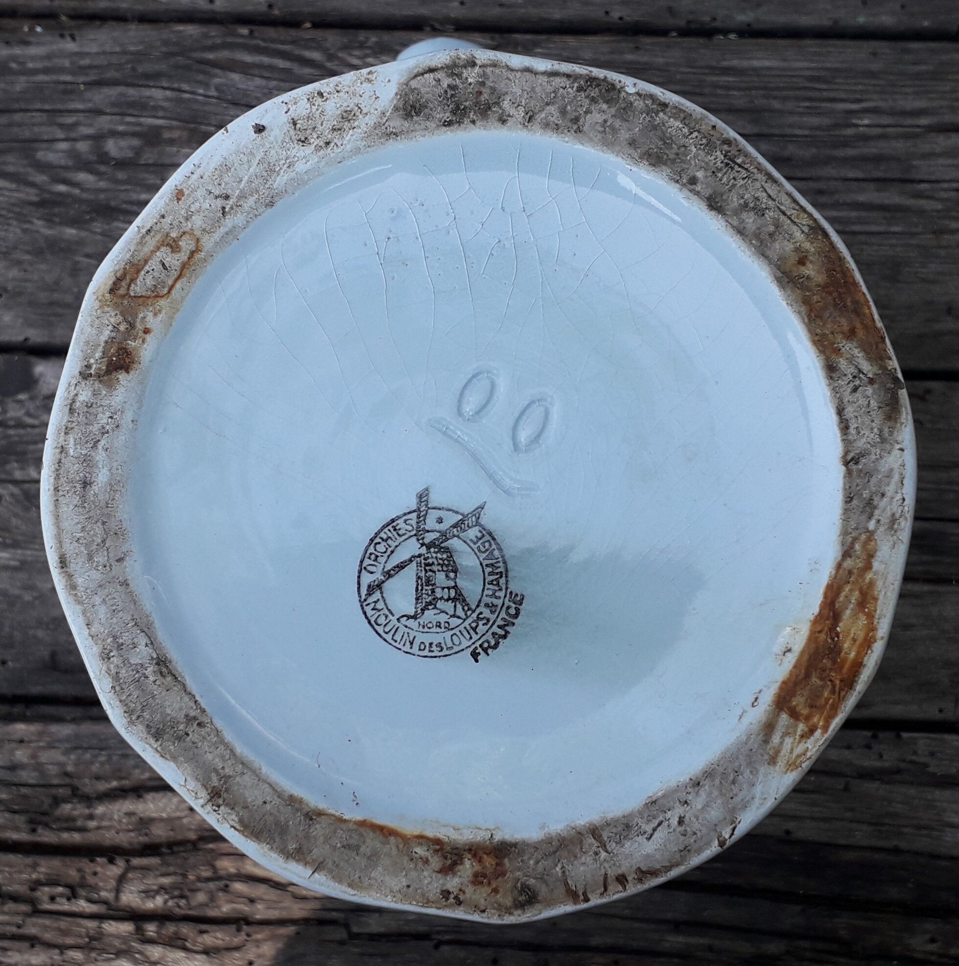 Broc art deco moulin des loups