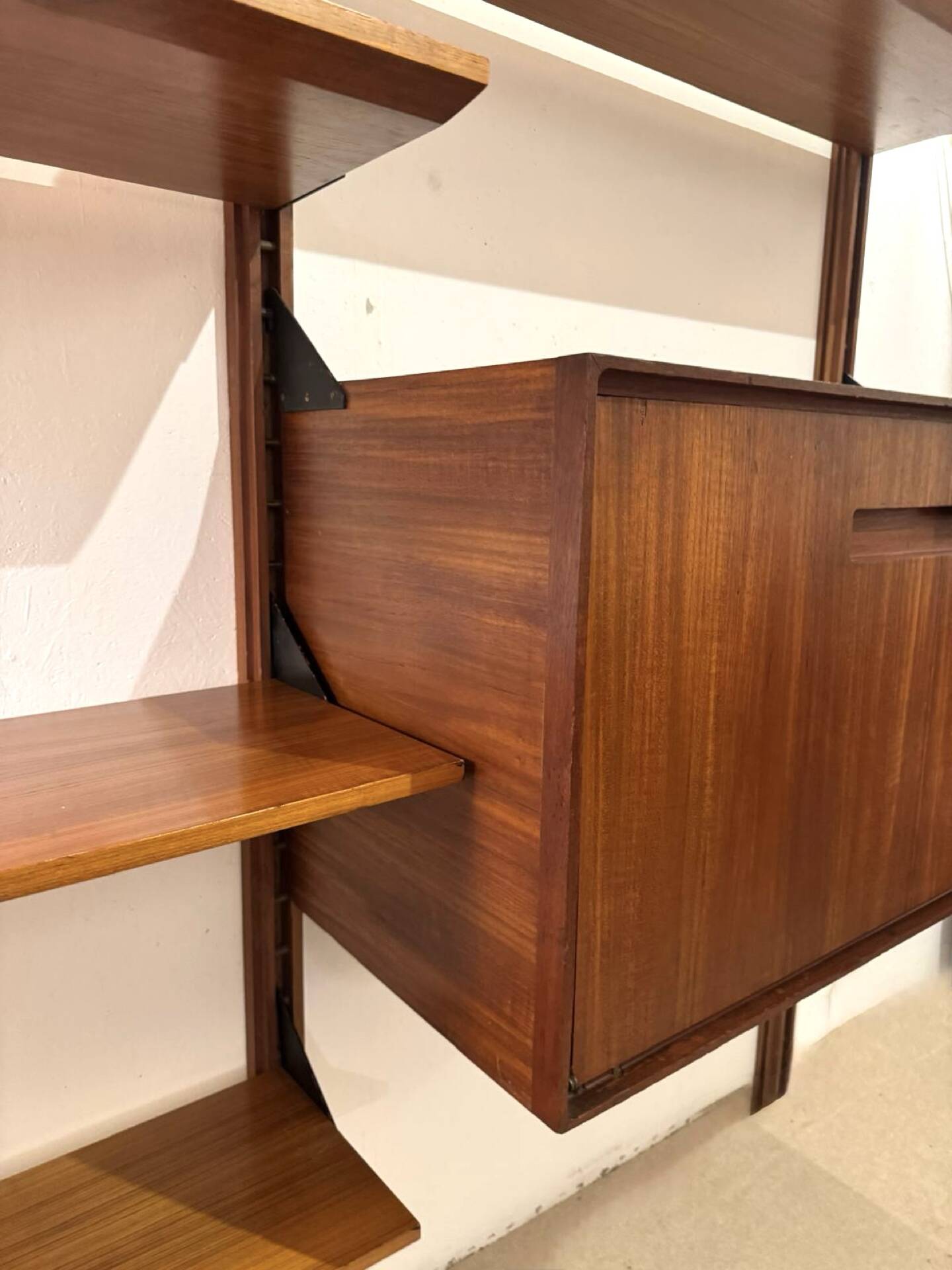 Wall shelf, Mid-Century, Italy, 1950s