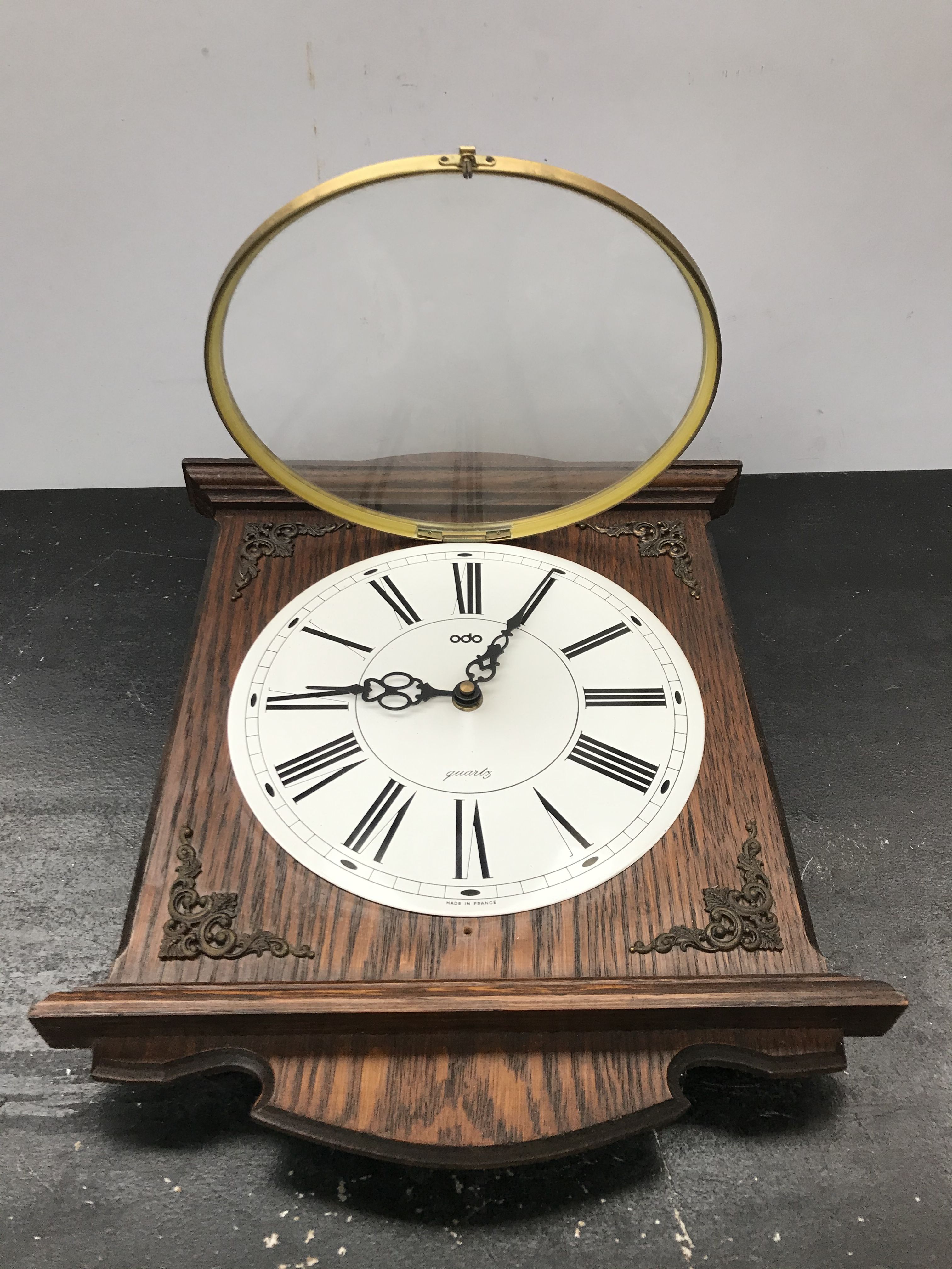 ODO Wood Old Clock Pendule - Vintage 70s Laiton Moulds