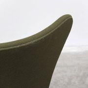Pair of 'Series 7' chairs in green fabric by Arne Jacobsen for Fritz Hansen, 1980