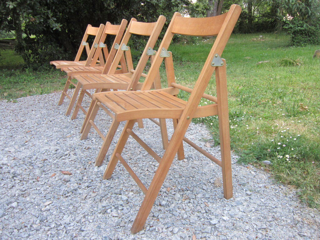 Série de 4 chaises pliantes en hêtre massif