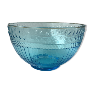 Saladier en verre moulé pressé