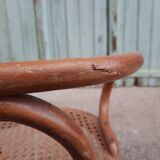 Petite chaise cannée