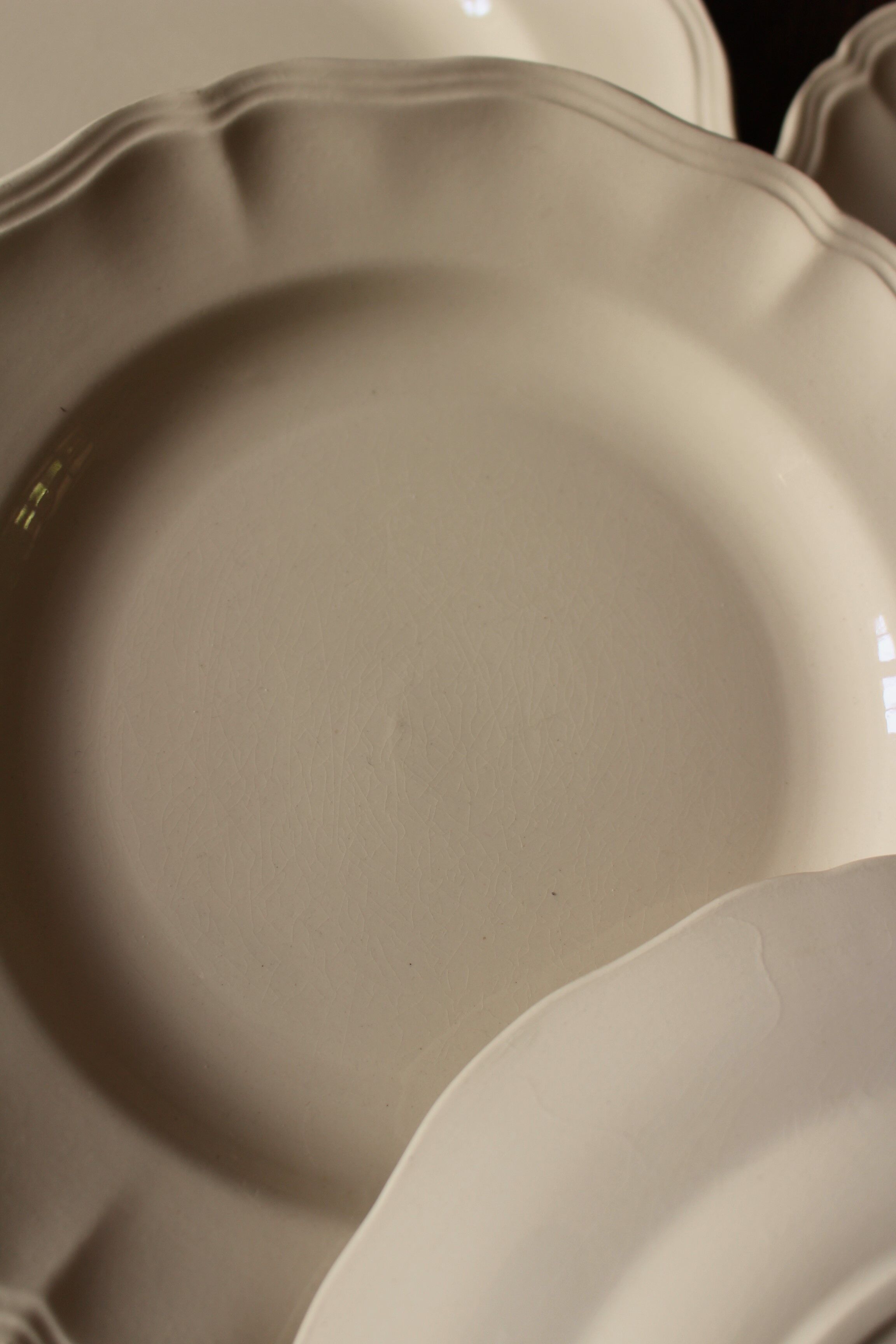 Lot 8 flat plates unbleached earthenware Sarreguemines