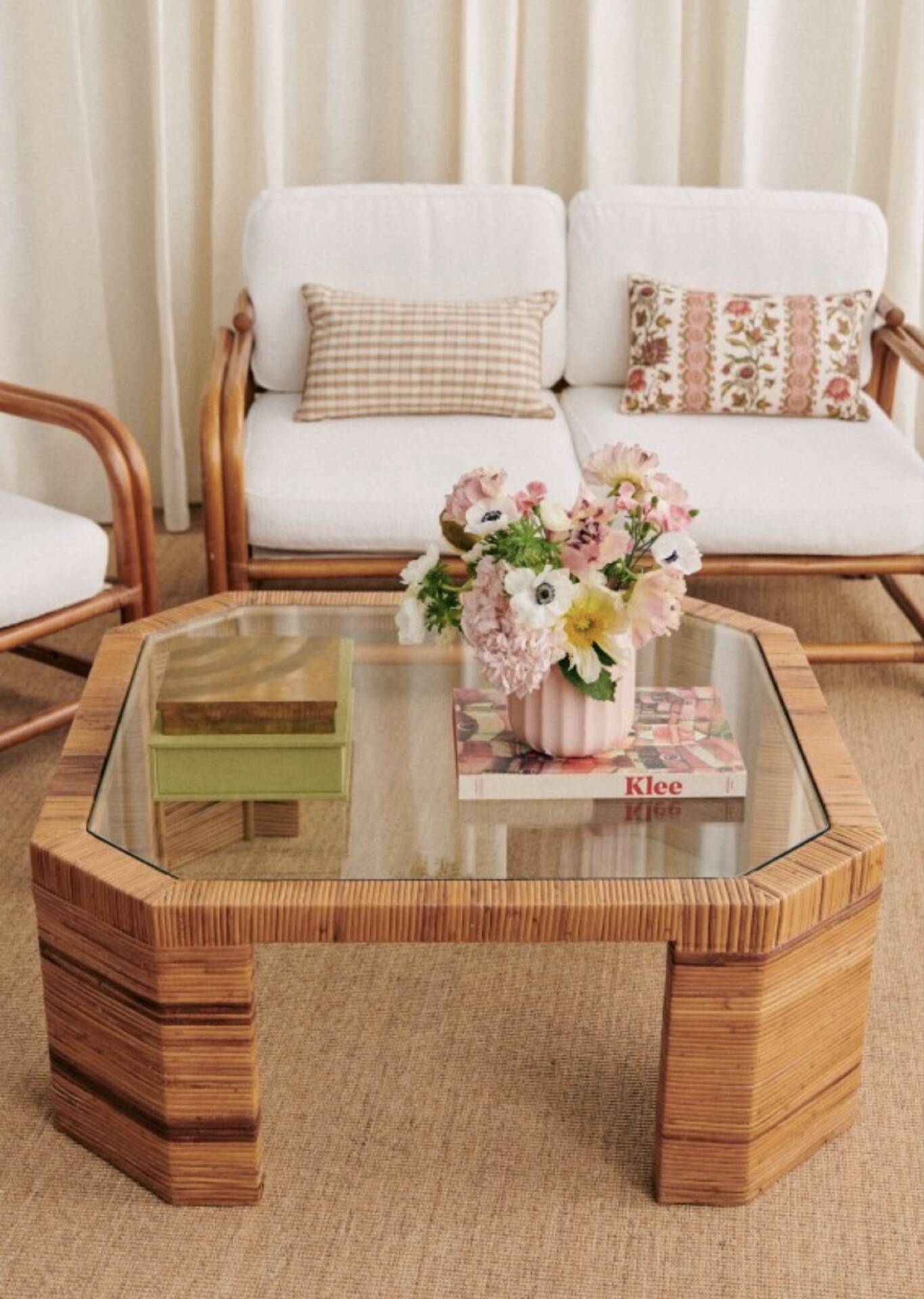 Vintage rattan coffee table – Les Composantes (Sezane)