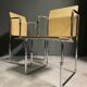 Une paire de chaises Hopmi de Gerrit Thomas Rietveld