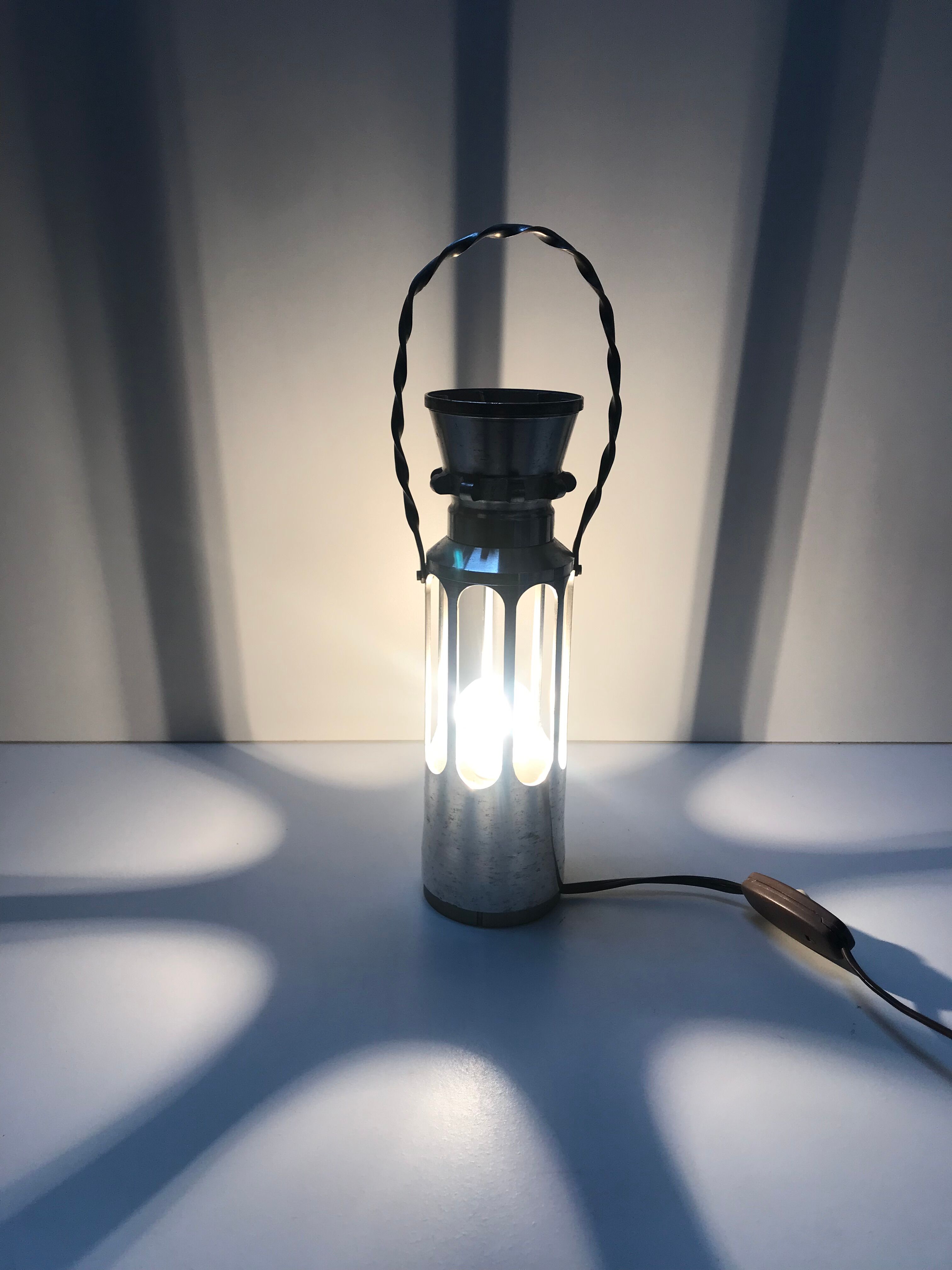 Lampe à poser aluminium