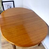 Scandinavian teak extandable round table