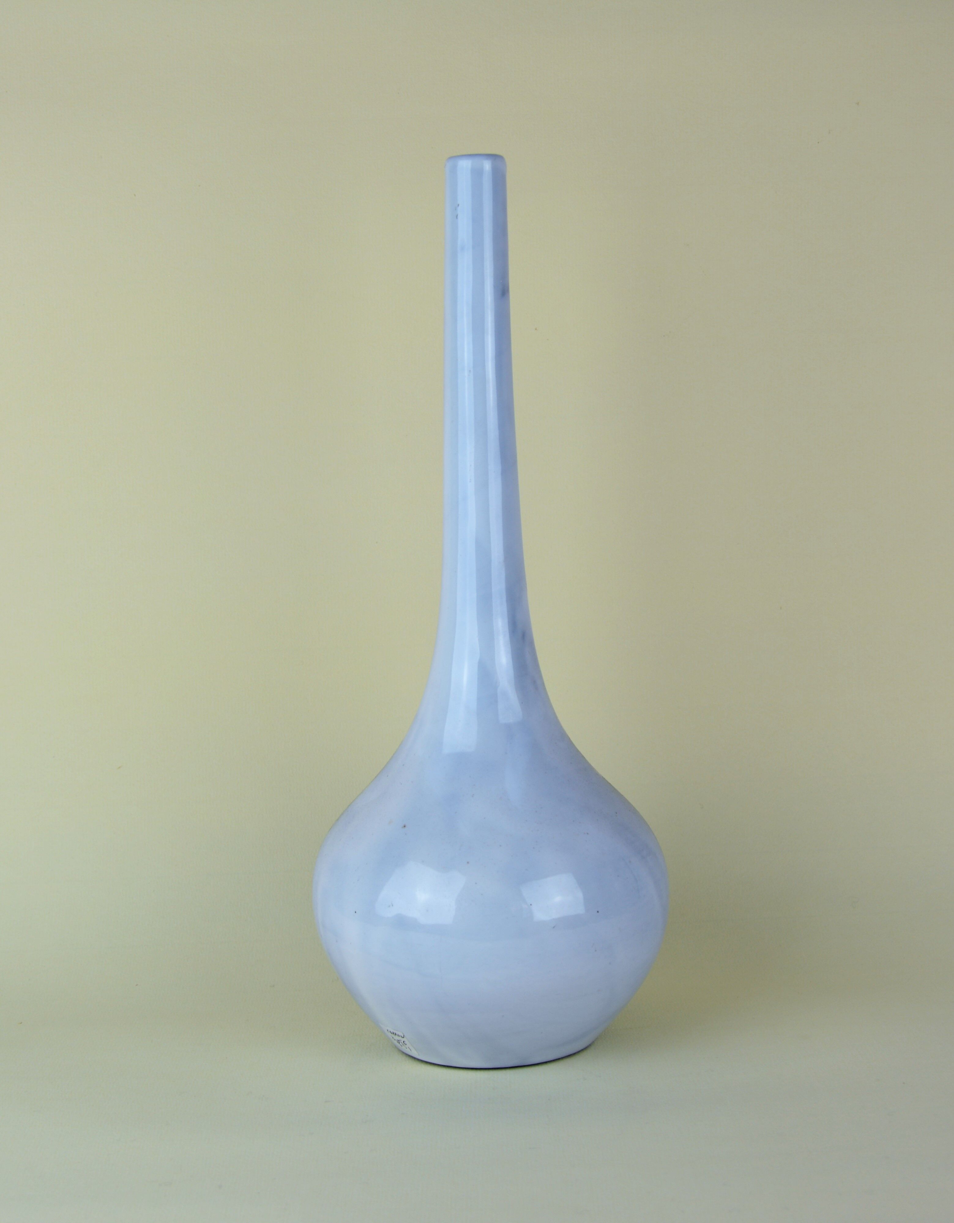 Roger Capron, Vodka bottle