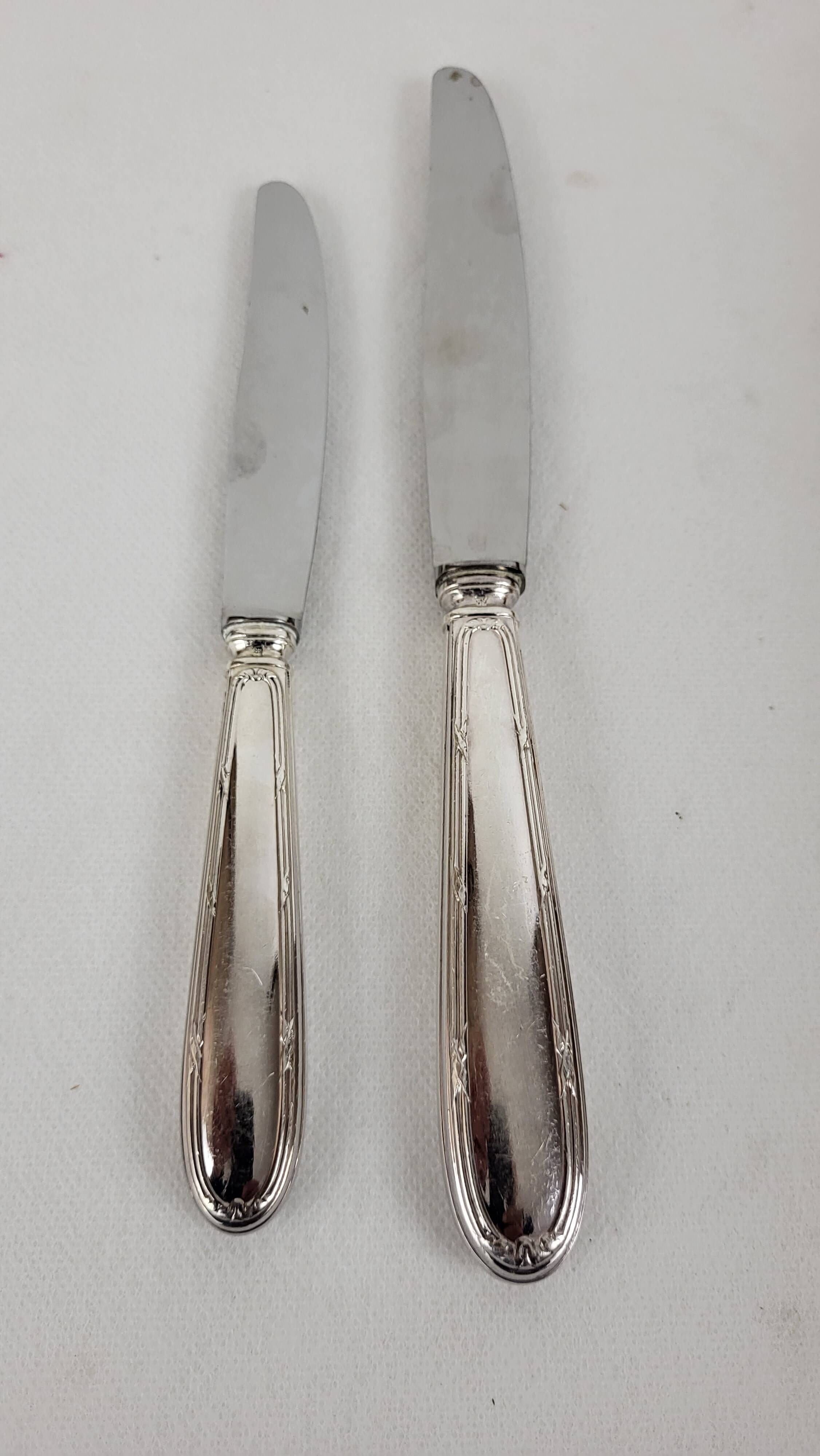 Ménagère en métal argenté 61 pièces