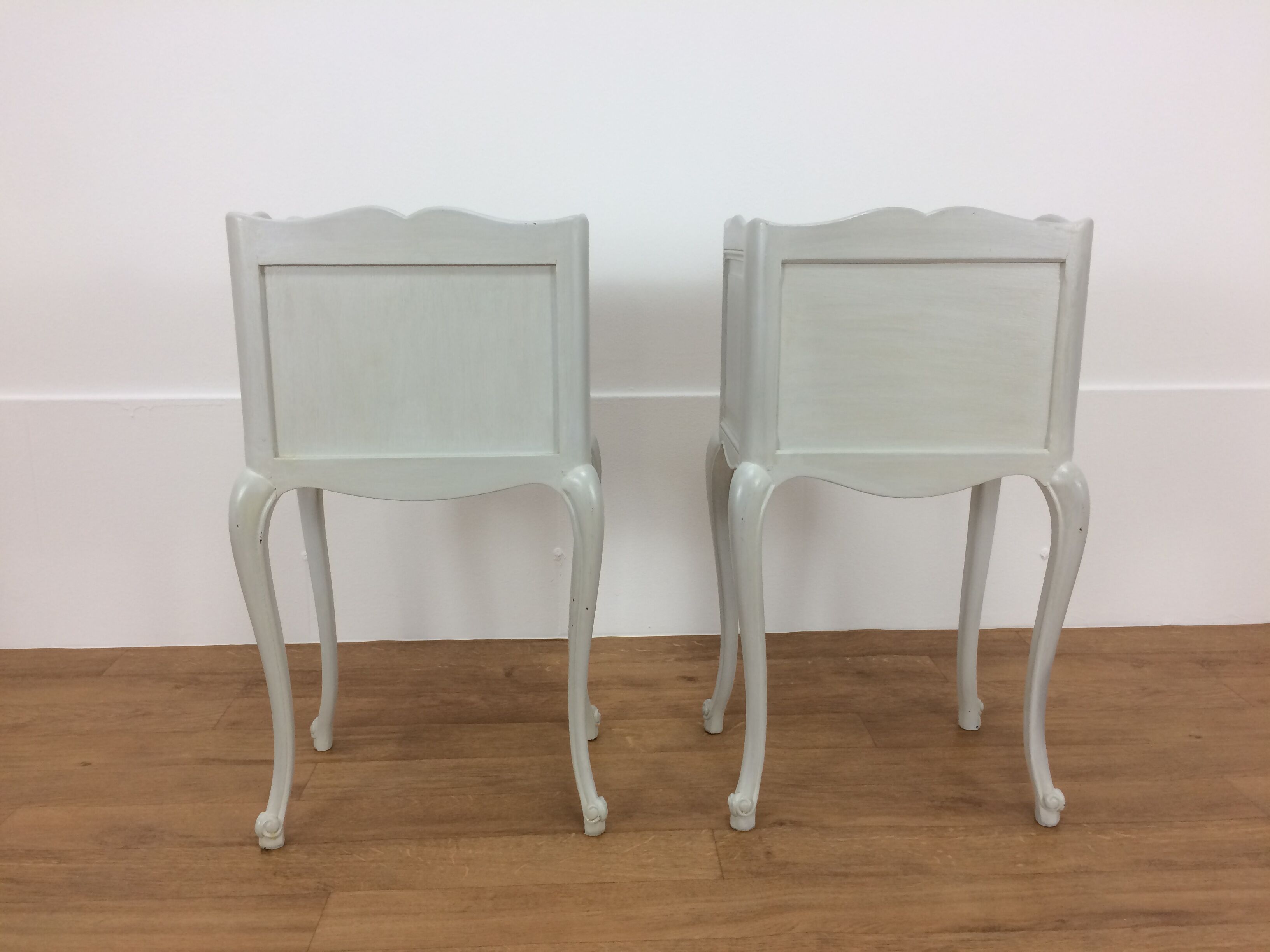 Louis XV-style bedside pair