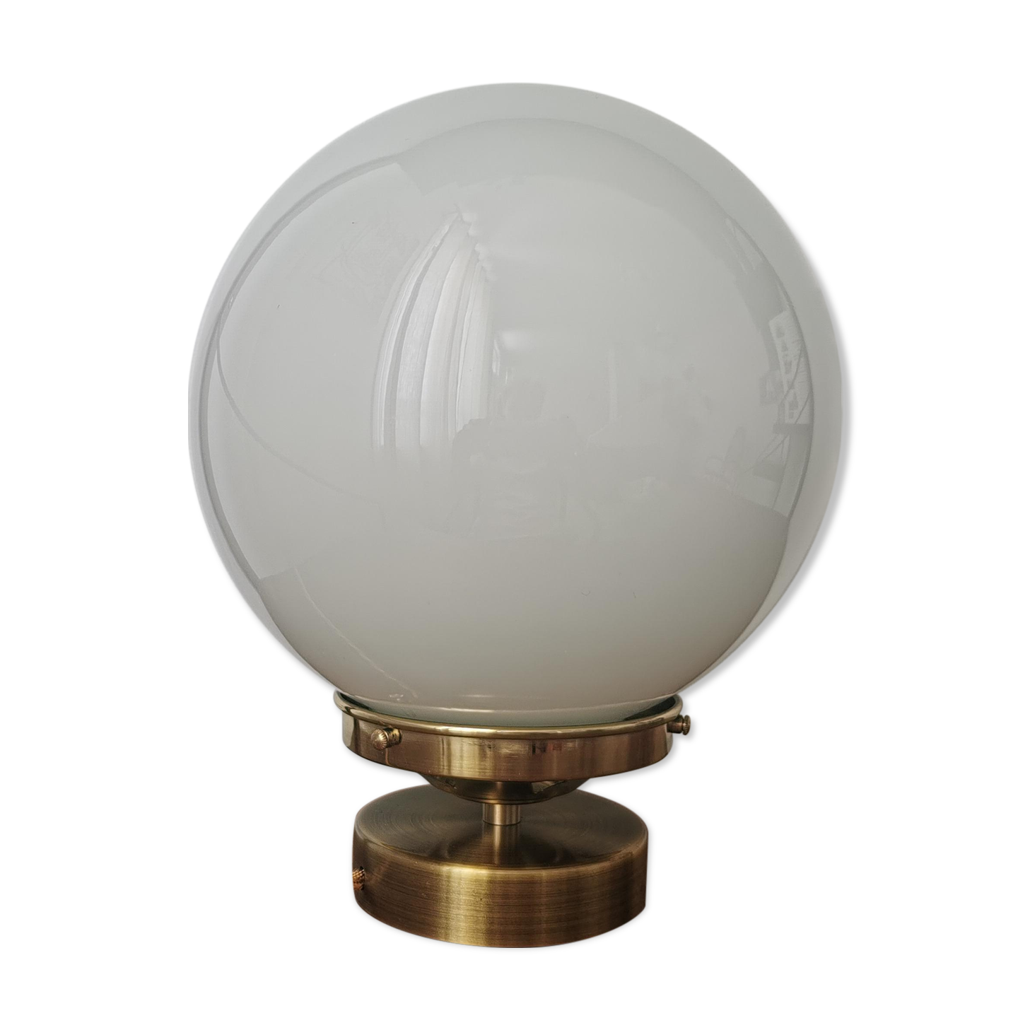 White opaline globe laying lamp