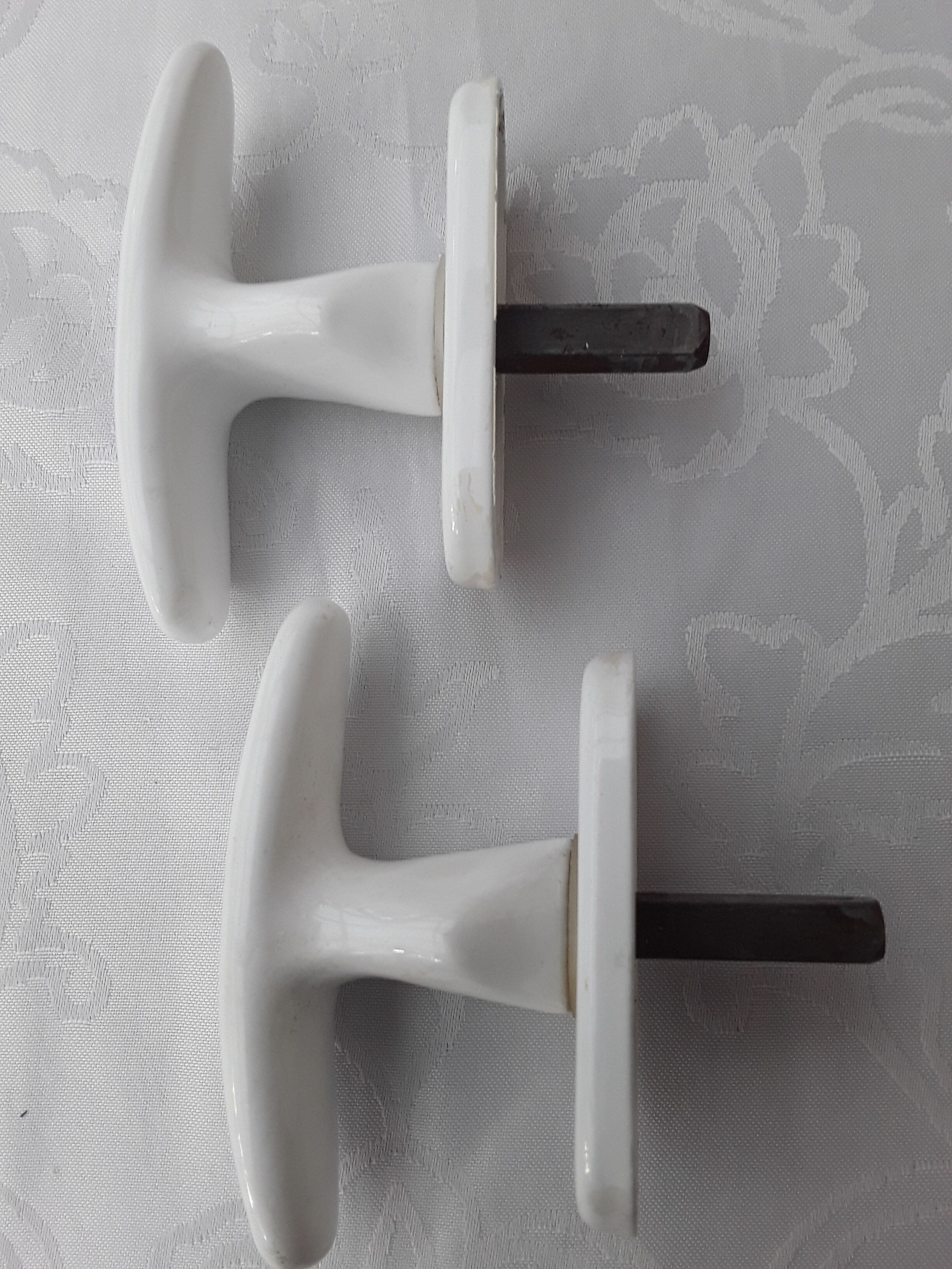 Set of 2 porcelain handles