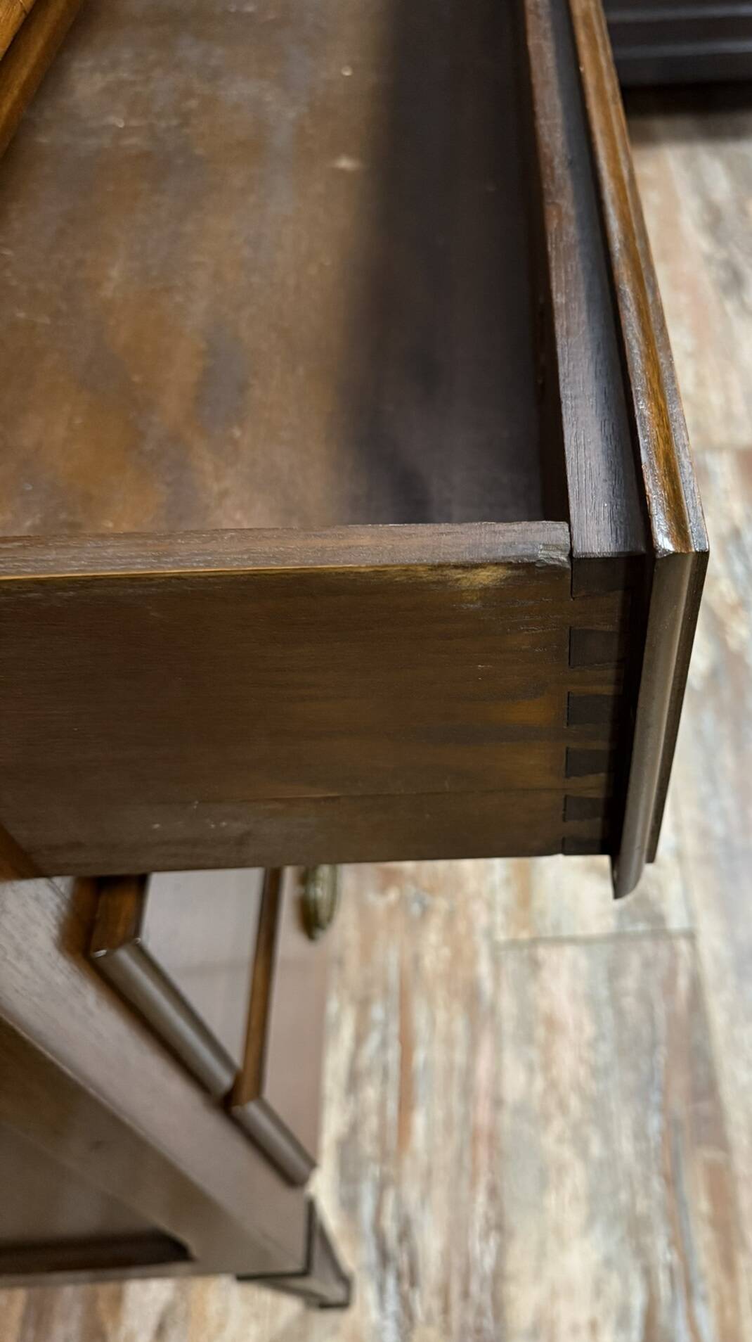Commode style louis XVI en acajou
