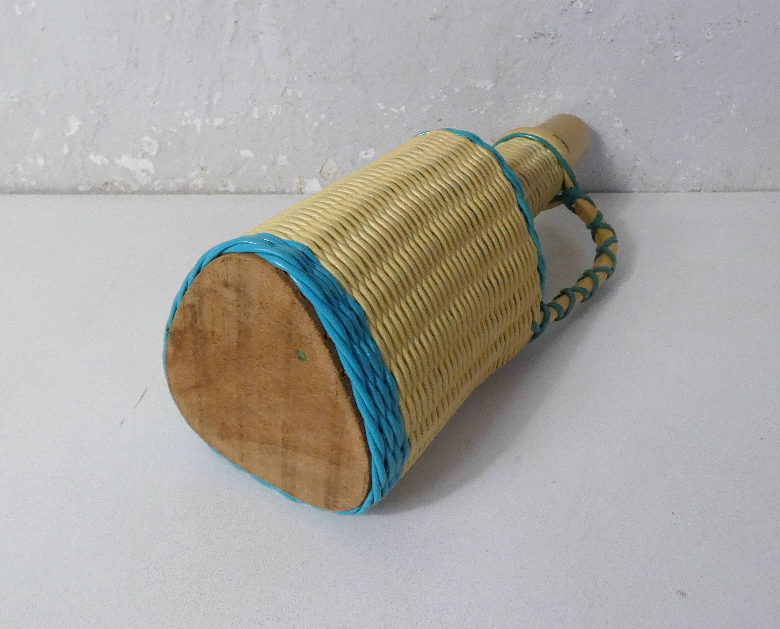 Vintage scoubidou bottle