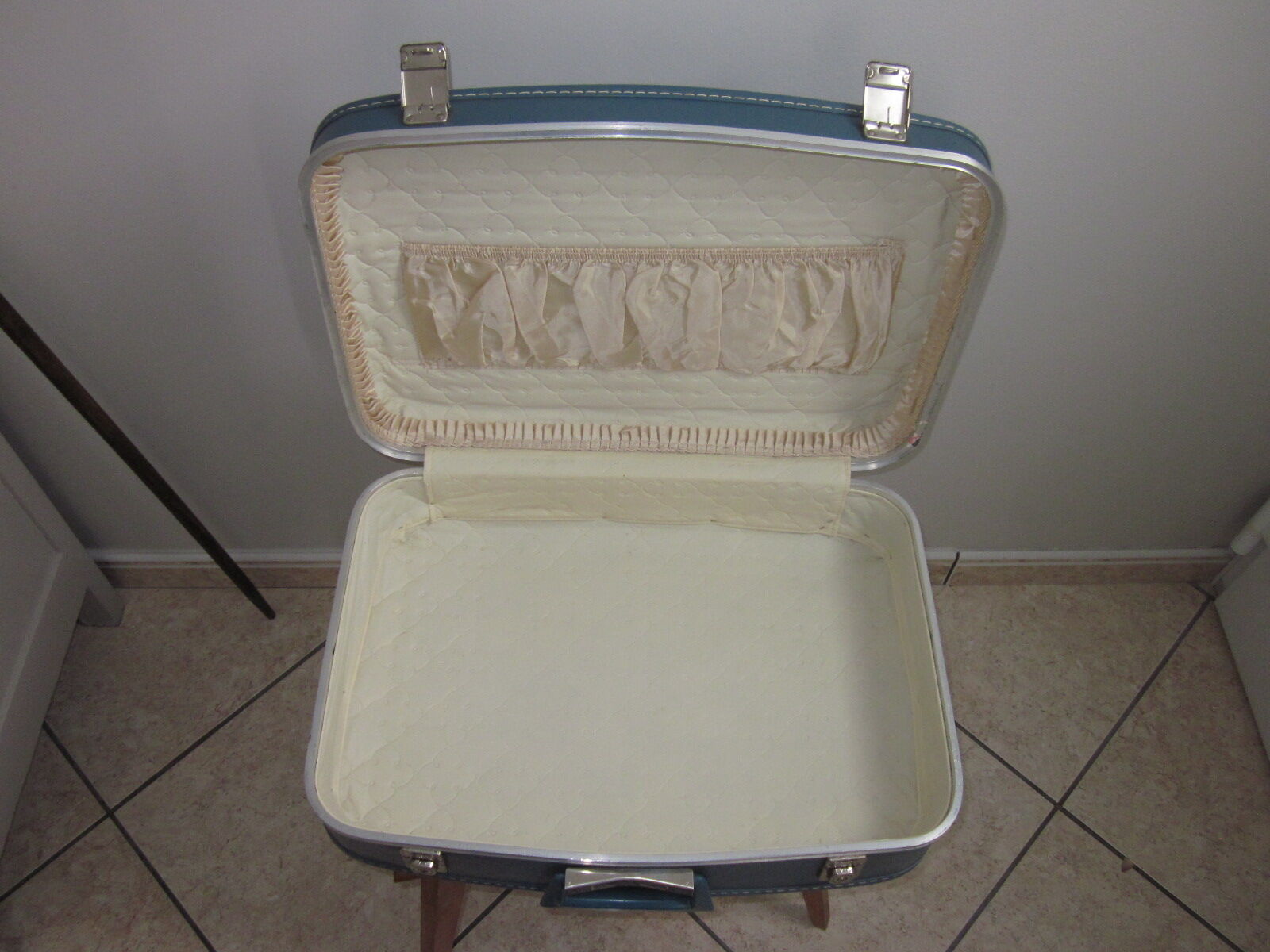 Vintage suitcase air hostess