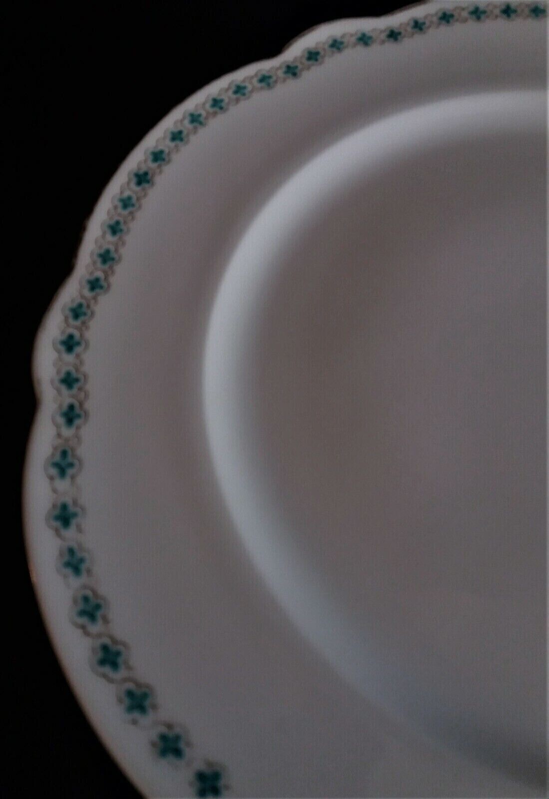 Porcelain entremet dish of Paris old Paris green décor XIXth