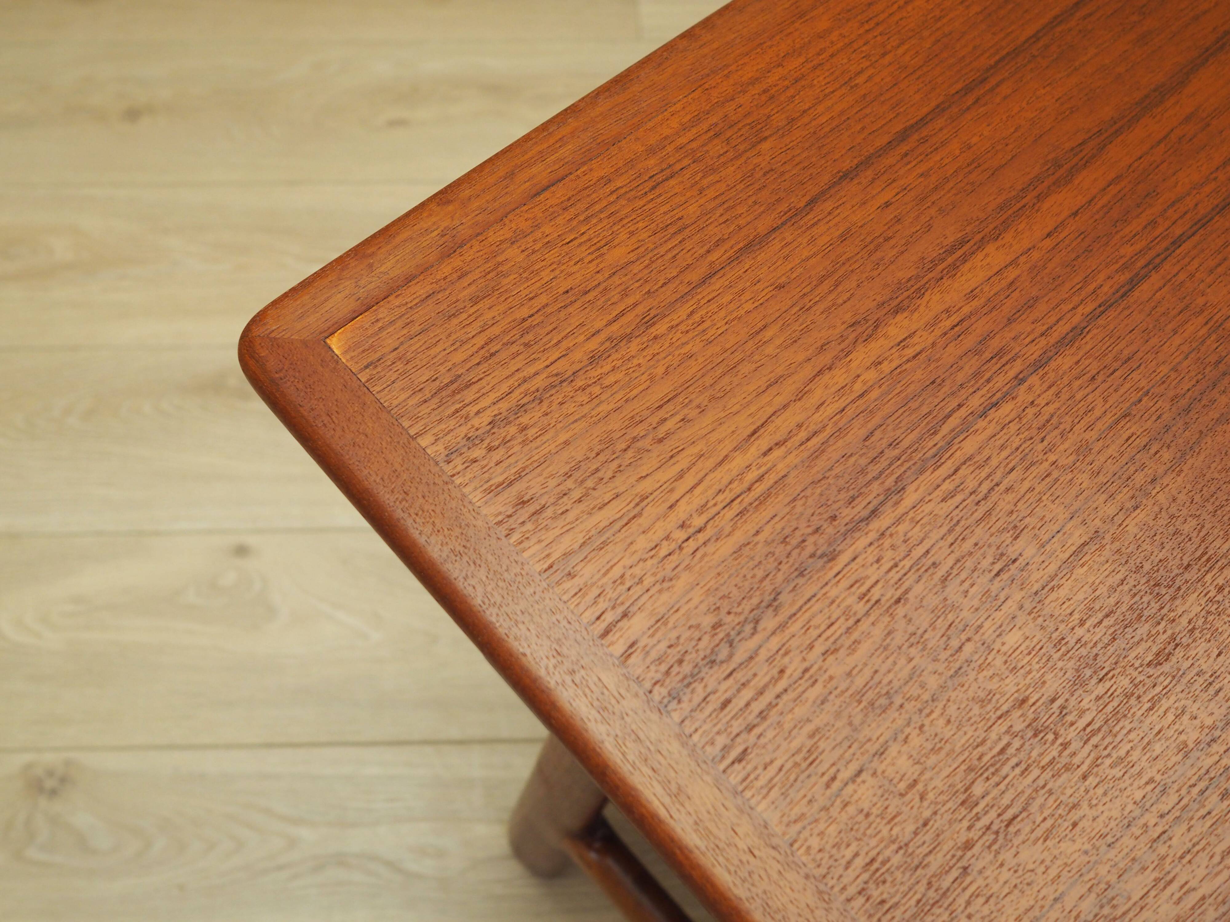 Bureau en teck, design danois, années 1970, fabrication : Omann Jun