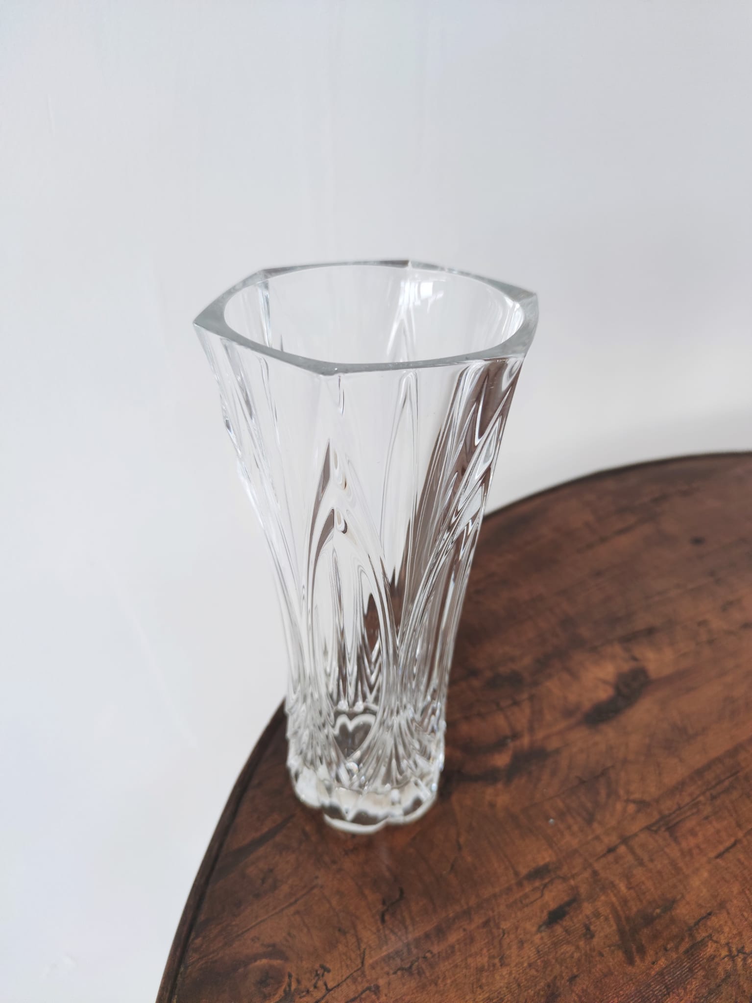 Vase en verre soufflé bord polygonal