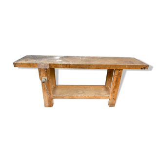 Carpenter's workbench