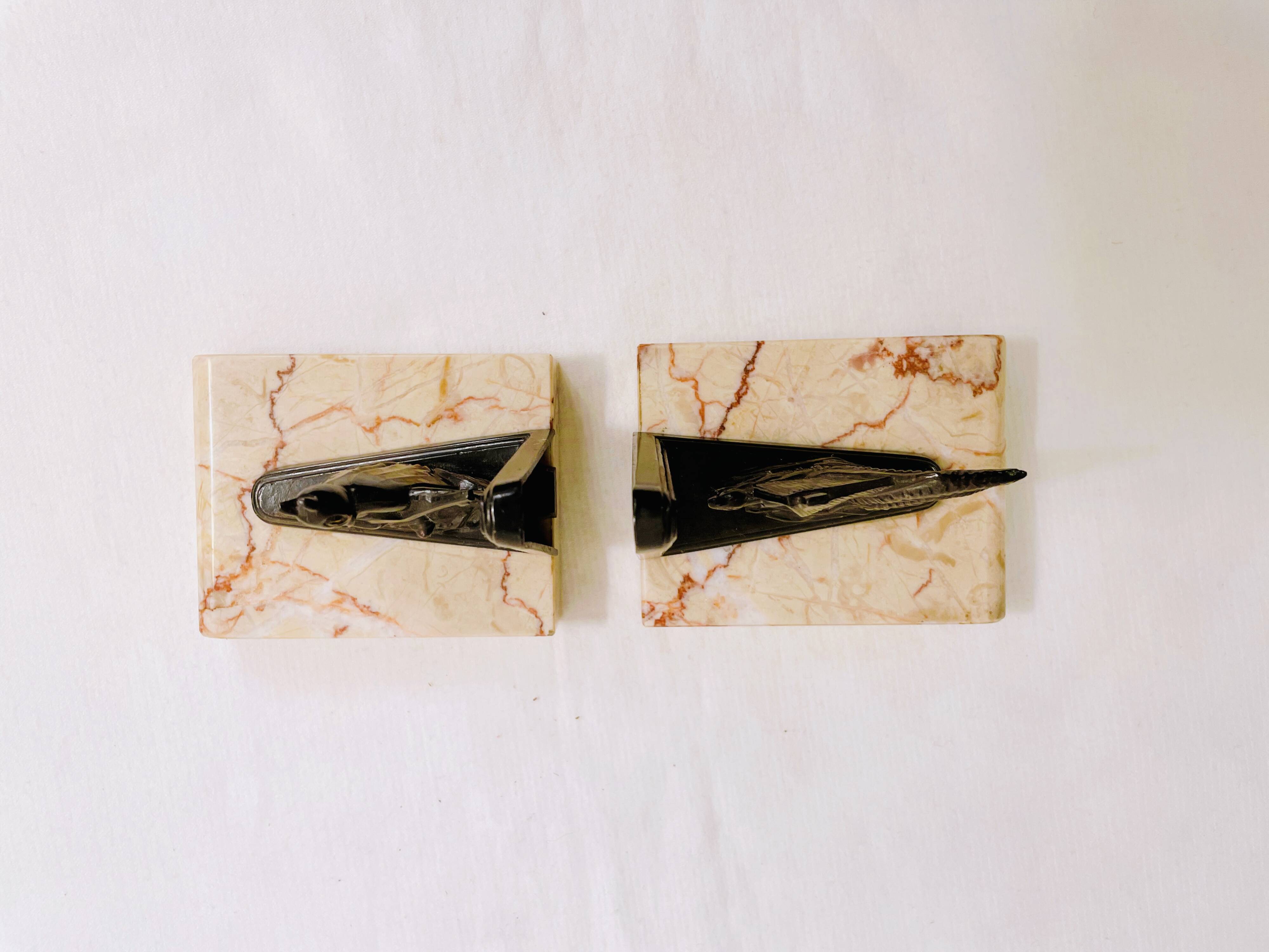 Paire de Serre livres Fabre de la fontaine