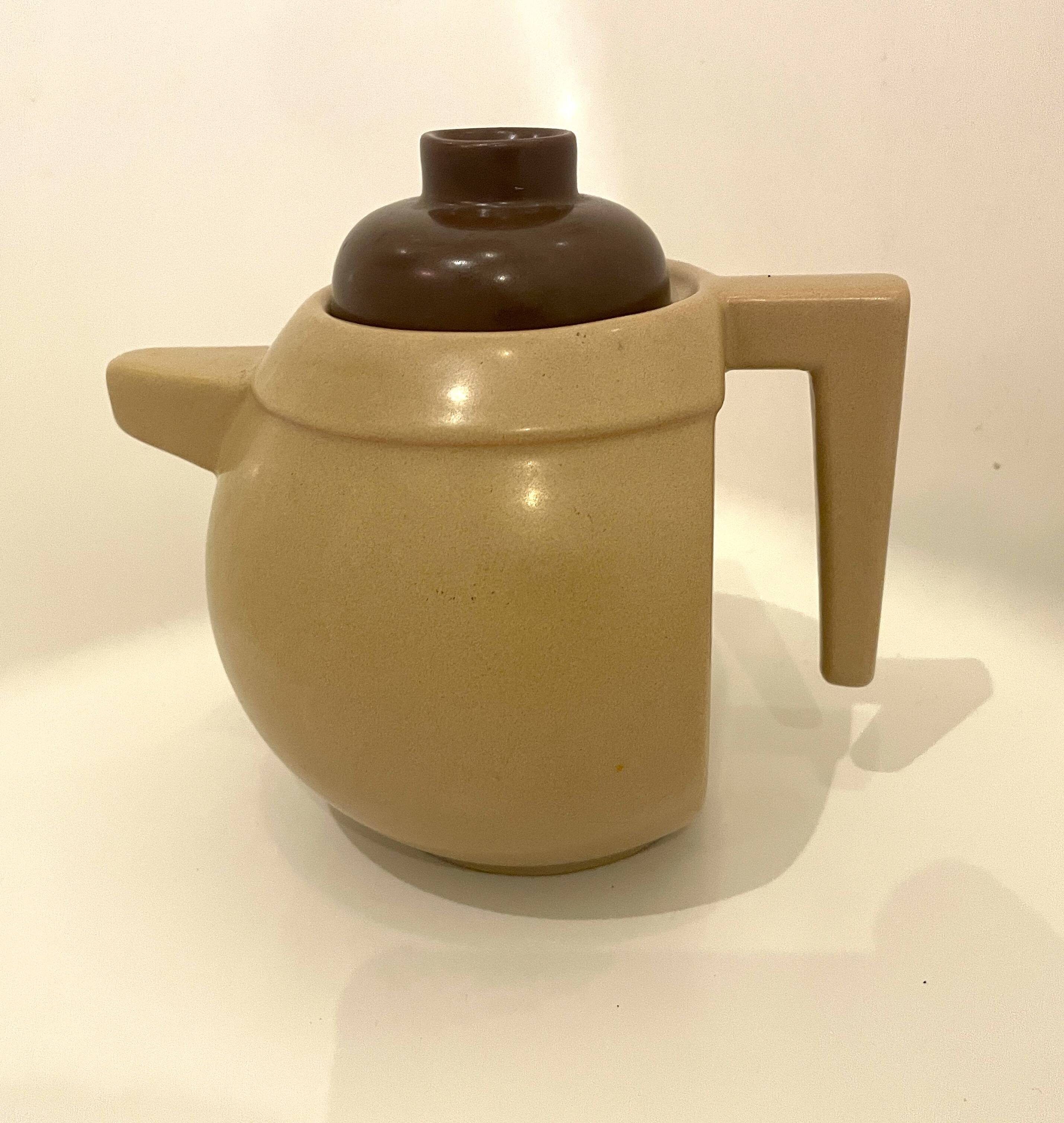 Théière / cafetière vintage en grès – Design moderniste années 70 –