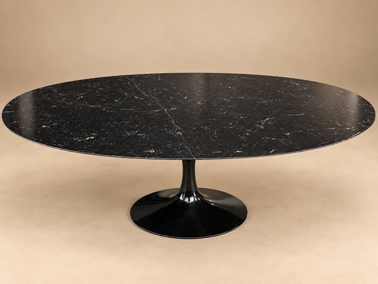 Eero SAARINEN for KNOLL Oval Table "Tulip" Marquina Marble