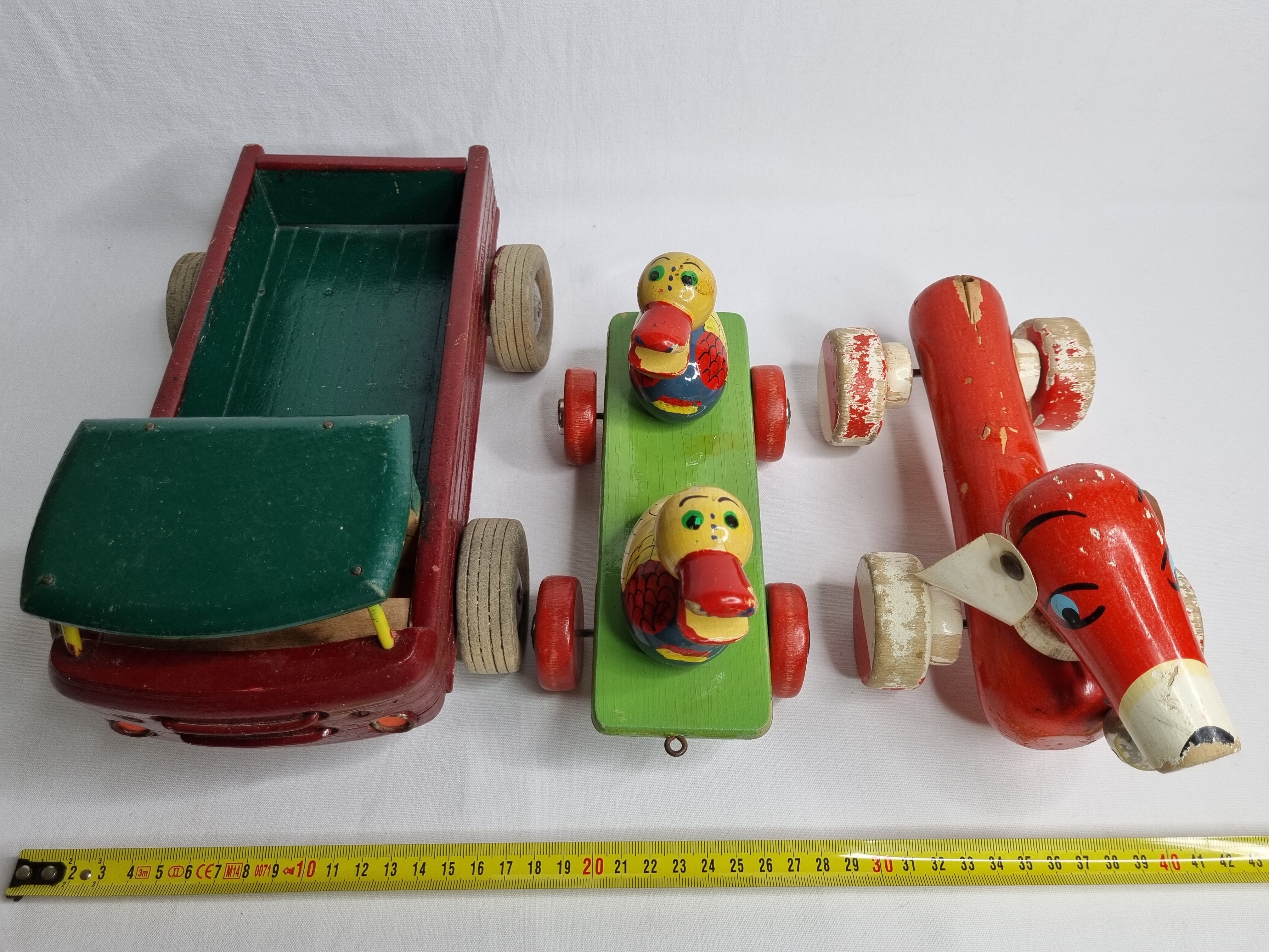 Set of three vintage pulling toys, 50s-60s