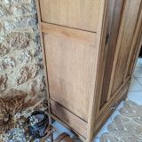 Armoire parisienne