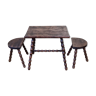 Table et tabourets d'enfant tripodes en bois massif de style breton