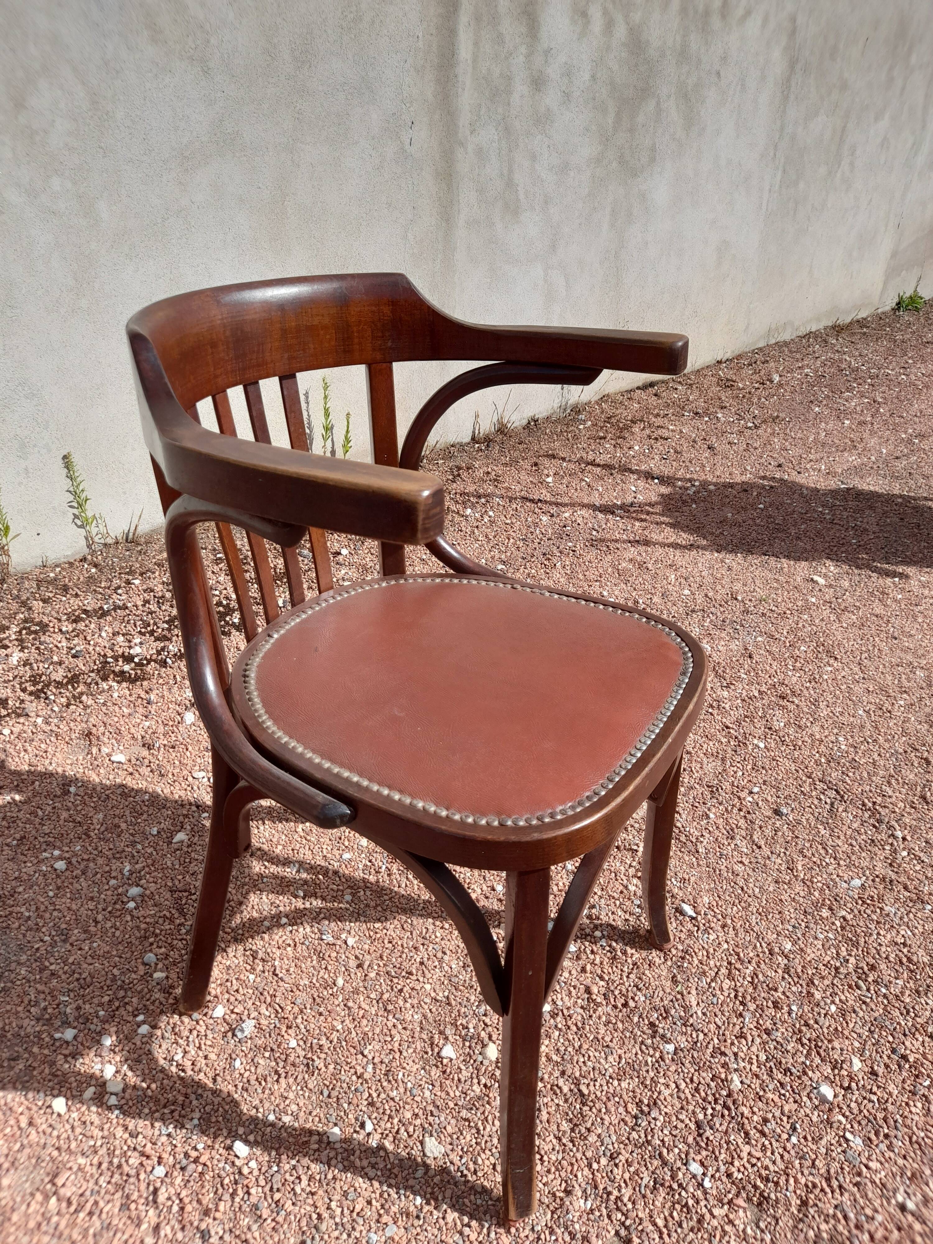 Fauteuil de bistrot signé Baumann 1930