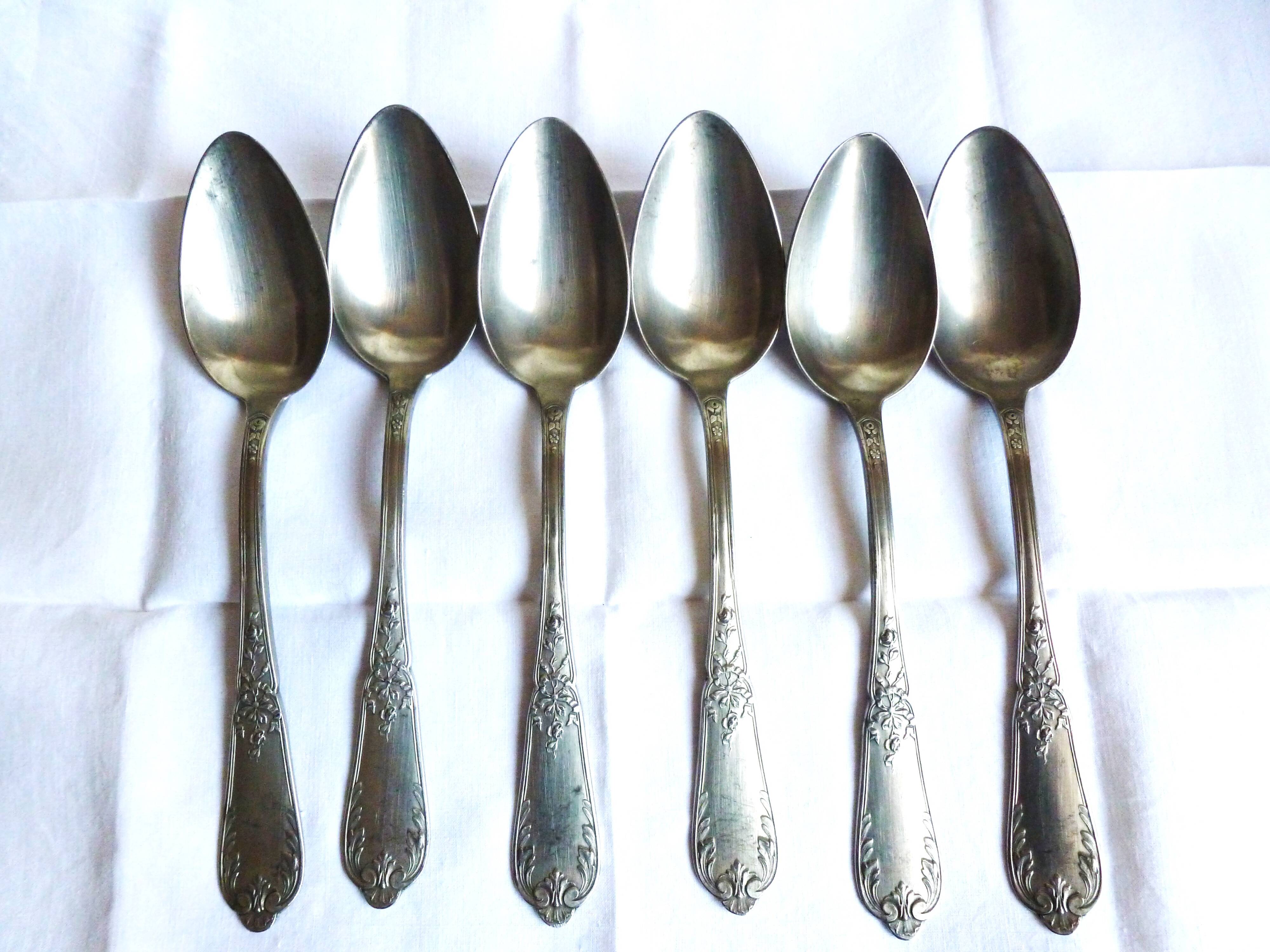 Art Nouveau cutlery with ladle, forks, spoons and ladle