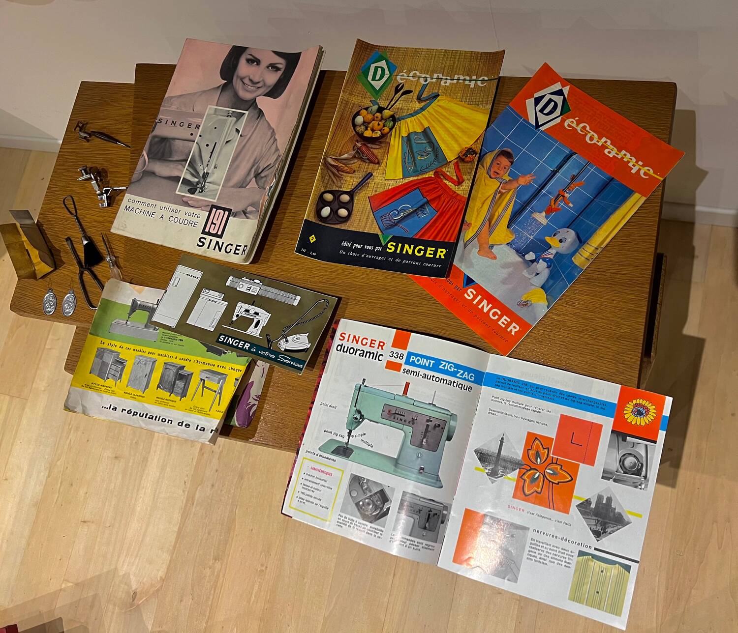 Singer vintage seamstress desk