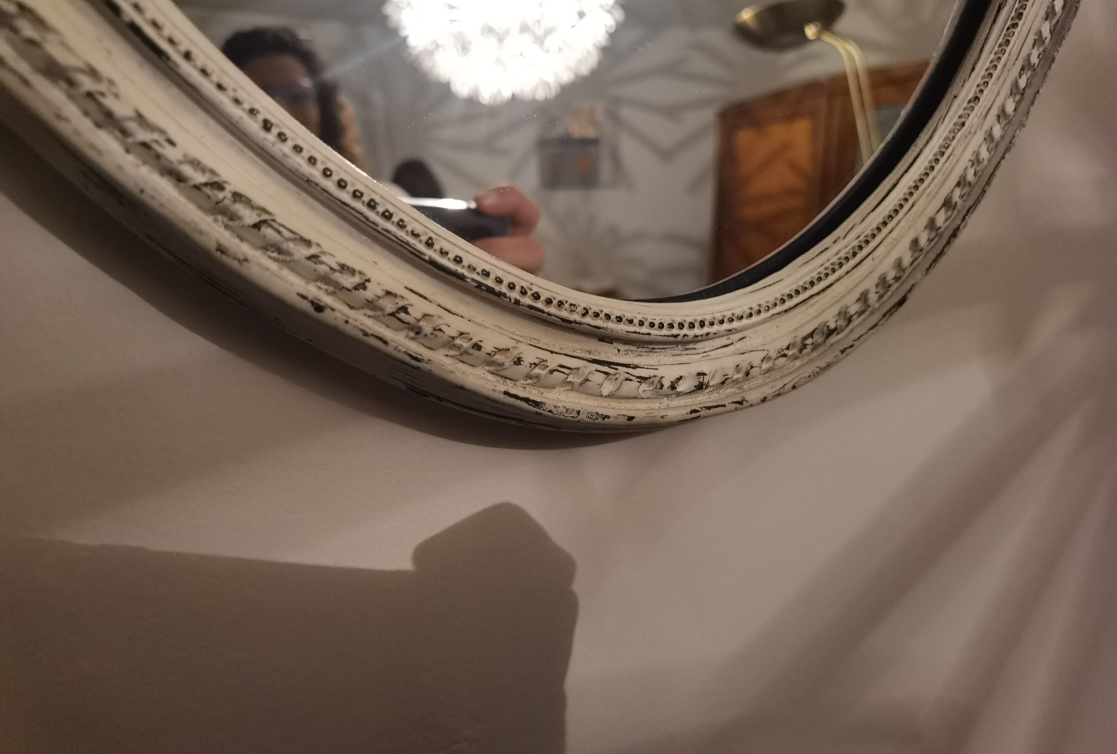 Cream romantic style mirror with Knot