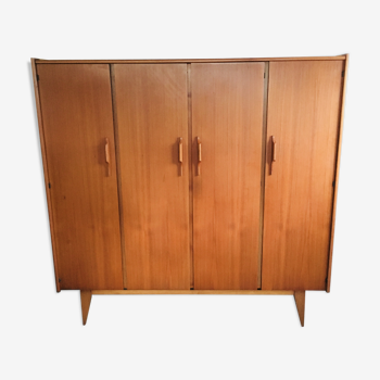 Armoire en teck scandinave