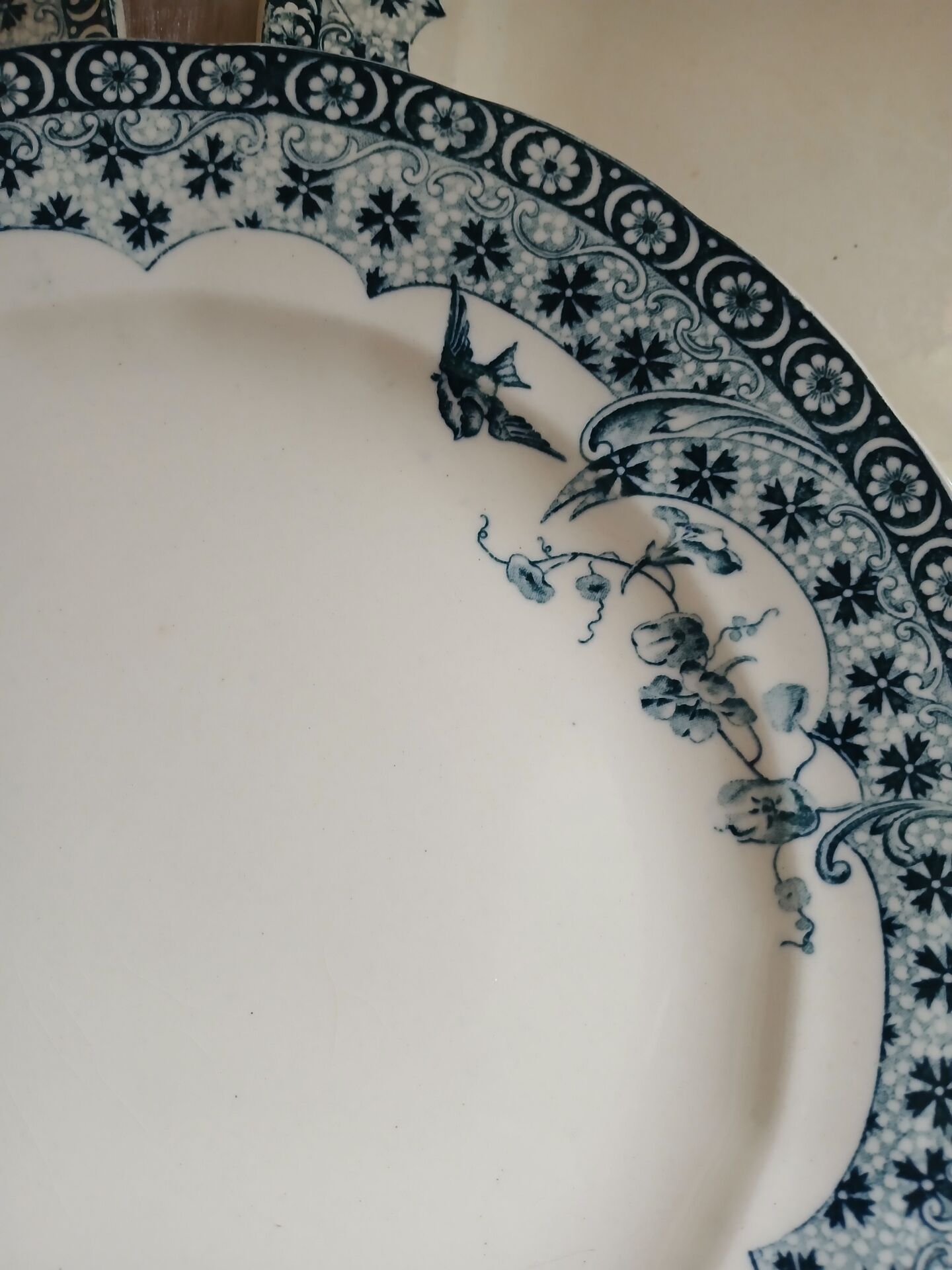 6 antique flat plates in ironstone