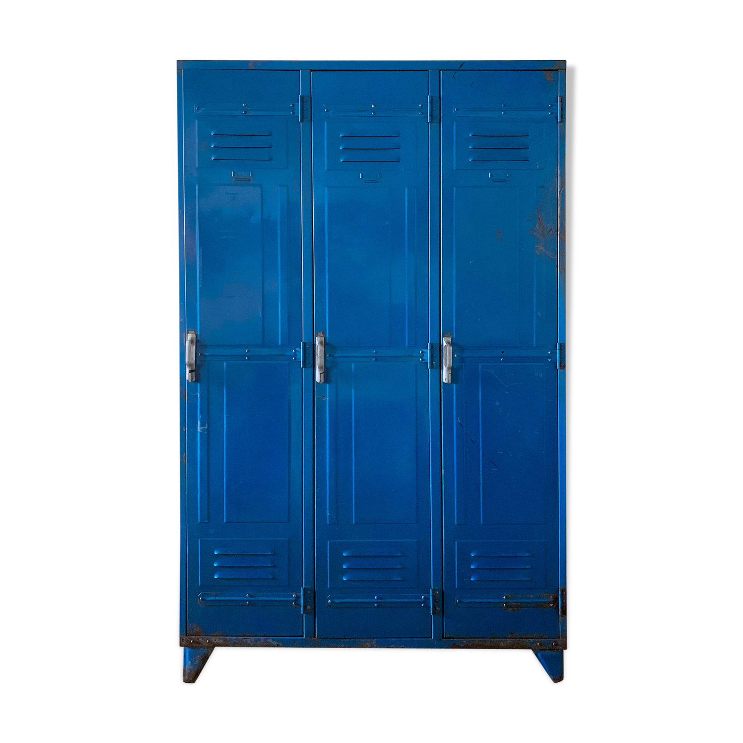 Industrial metal cloakroom