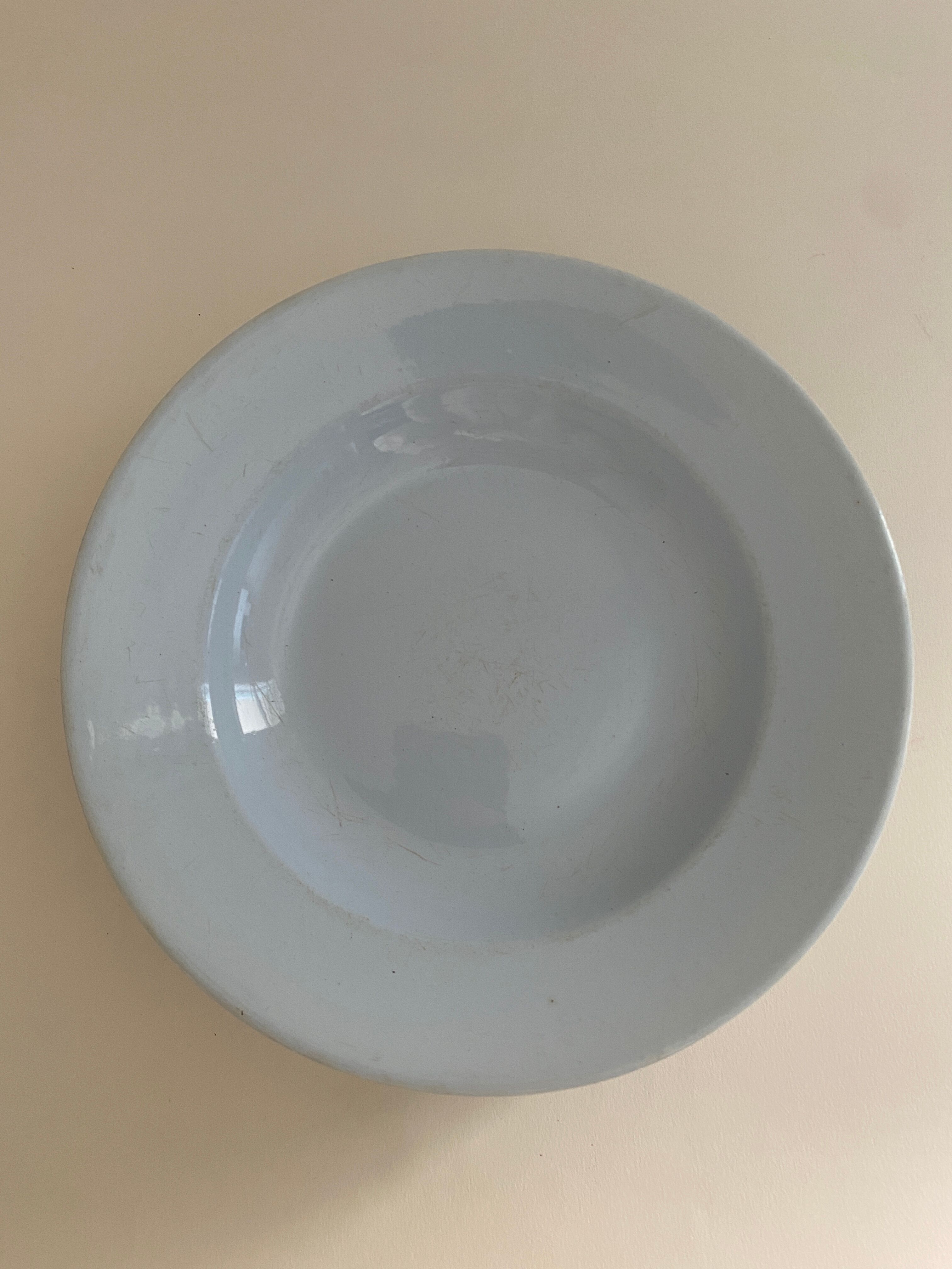 Six blue hollow plates