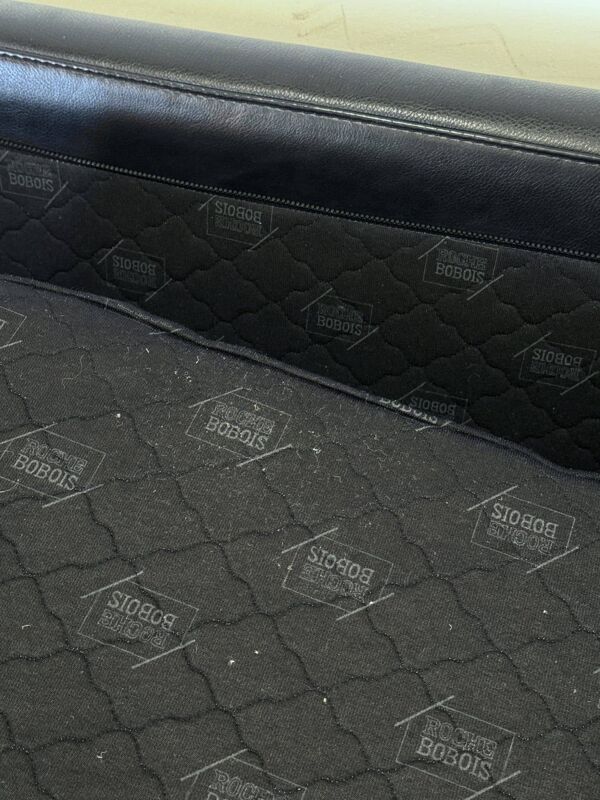 Canapé vintage Roche Bobois – modèle Soleil Noir – cuir noir patiné – 3 places