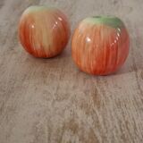 Apple salt and pepper shakers