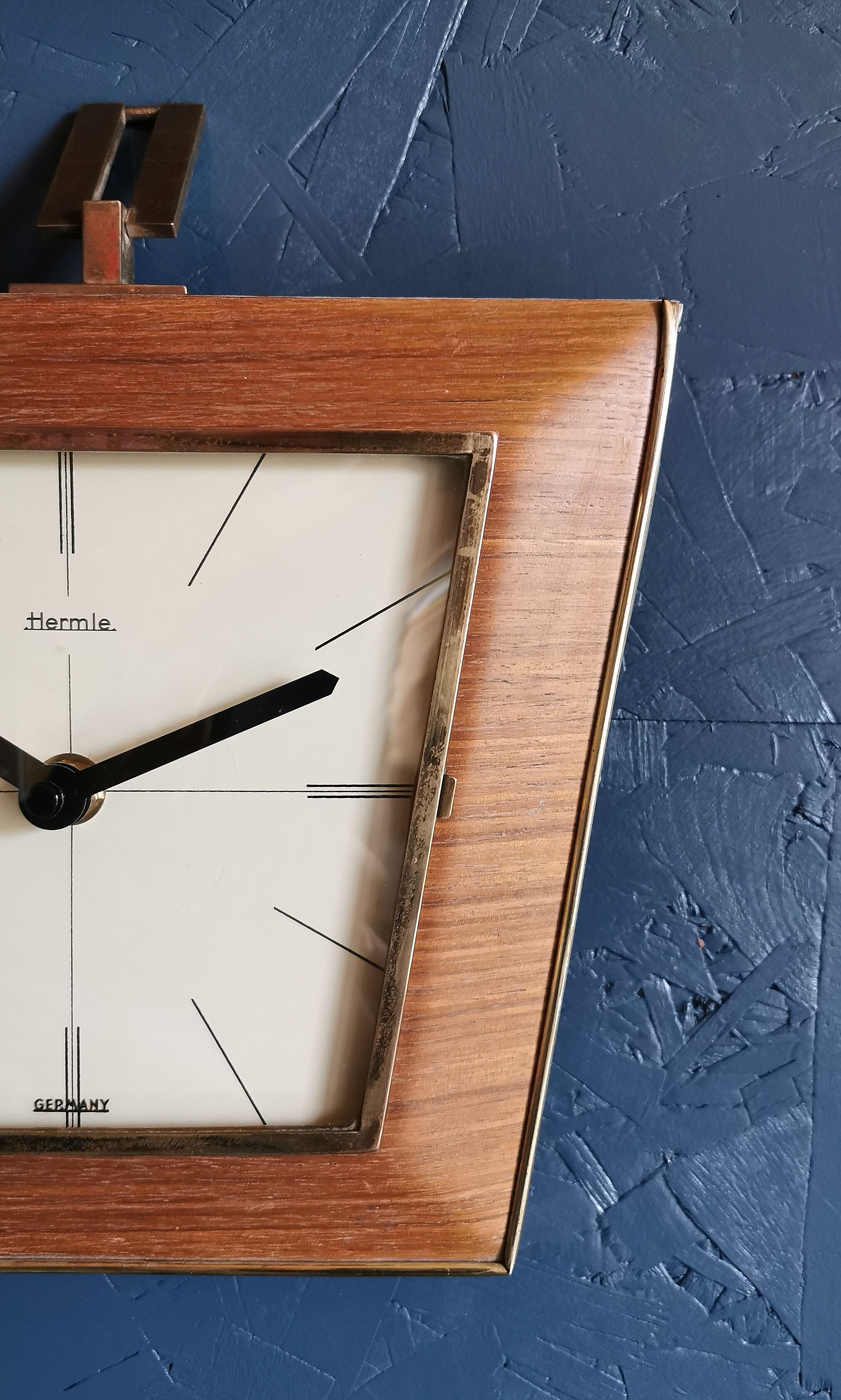 Vintage formica clock silent wall clock trapeze "Hermle gilded black wood"