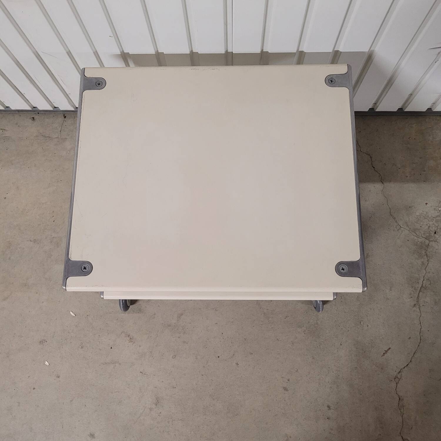 Coffee table on wheels