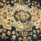 Mechanical blue rug: 178 x 127 cm