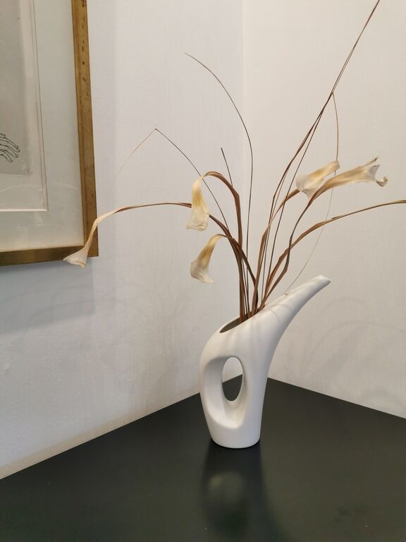 White ASA vase