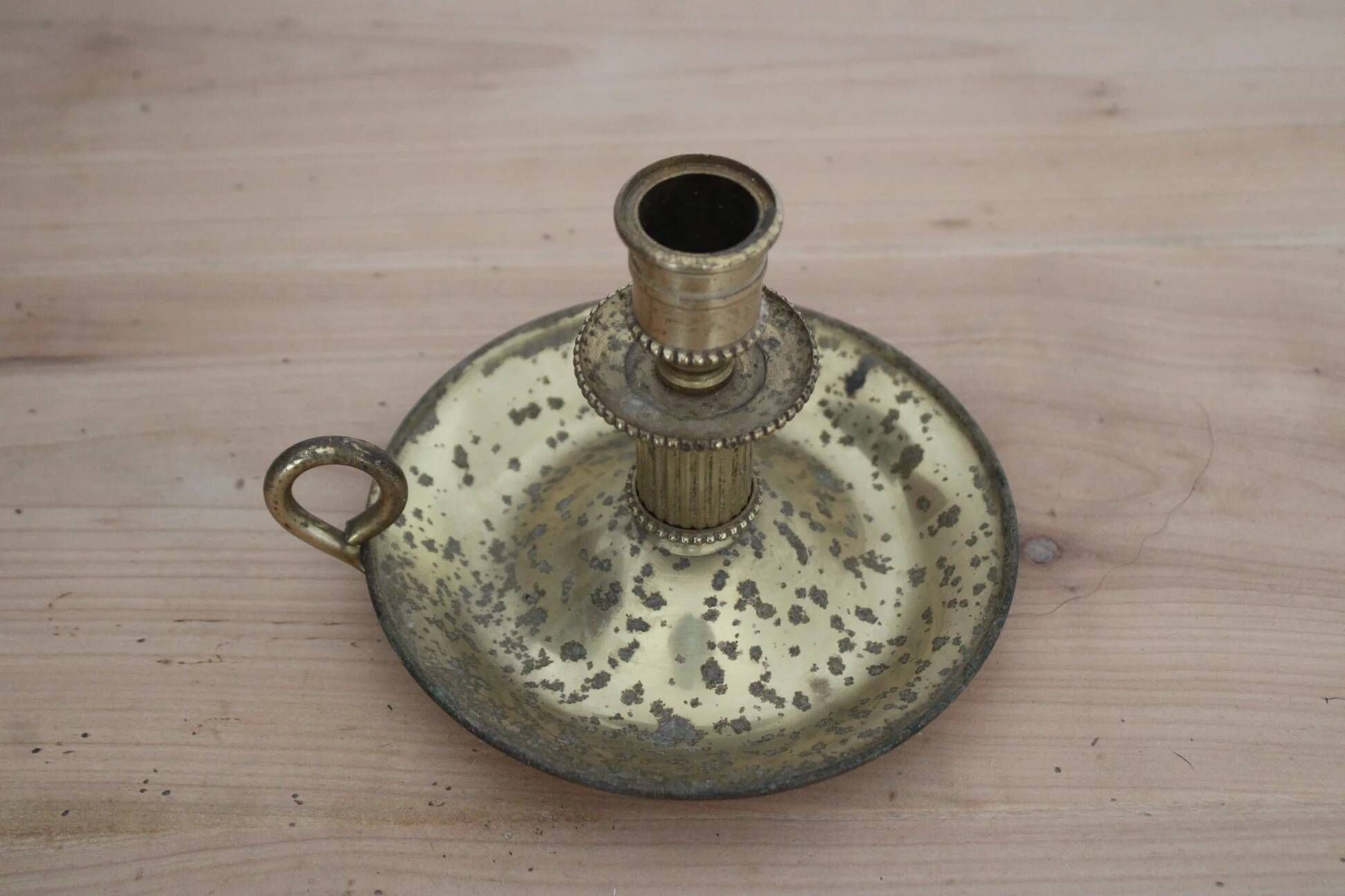 Antique brass hand candlestick – Columned fluted cellar rat